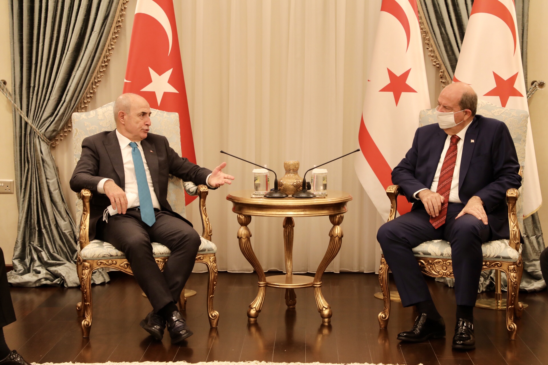 Büyükçekmece Belediye Başkanı Dr. Hasan Akgün, belediye meclis üyeleri ile