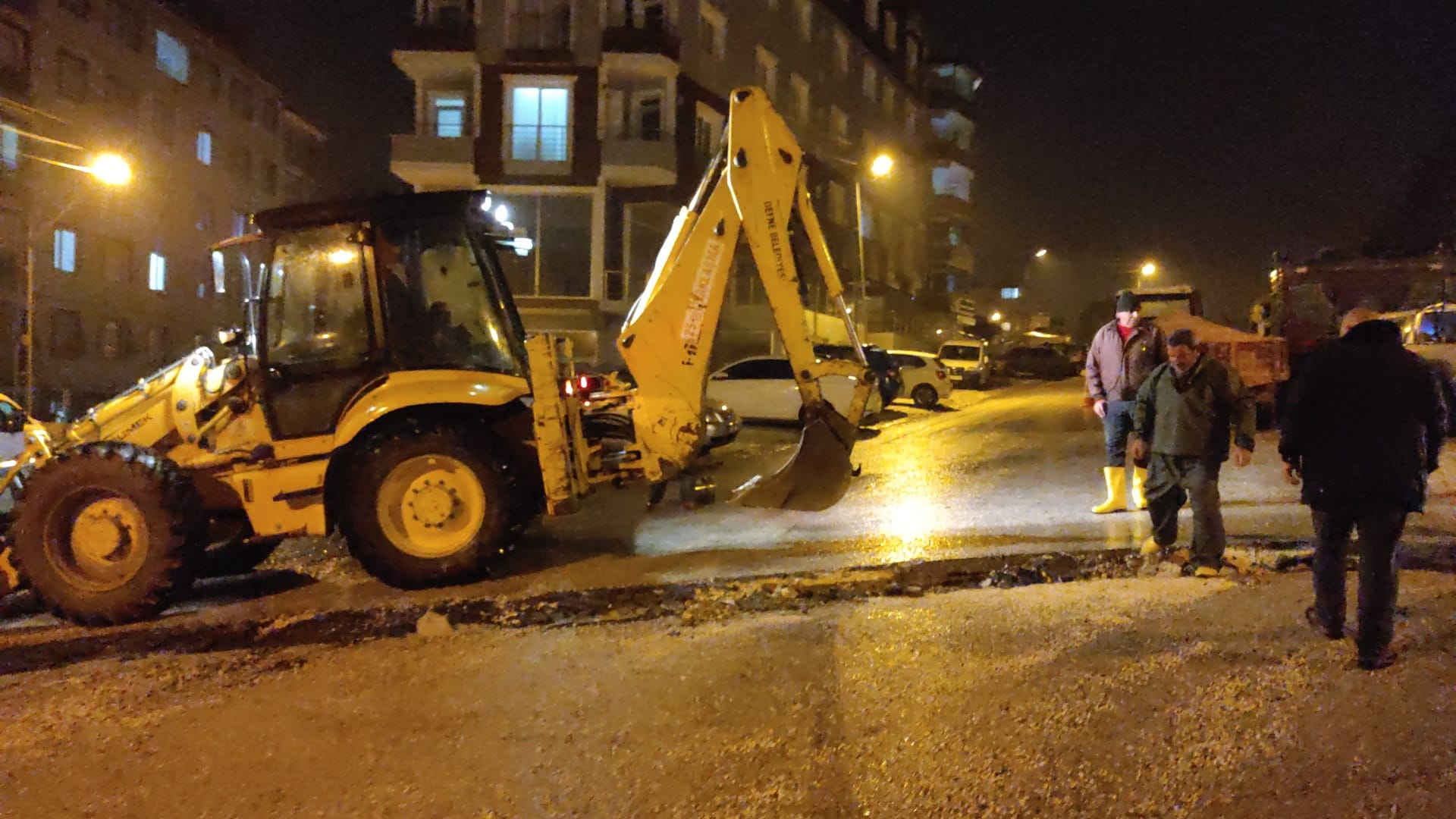 Defne Belediyesi ekipleri, hafta sonu etkili olan aşırı yağışların ortaya