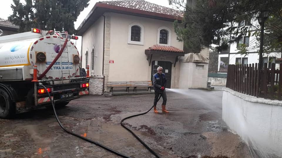 Safranbolu Belediyesi ekipleri, ilçe halkının Halk Masası’nı arayarak bildirdikleri talepleri
