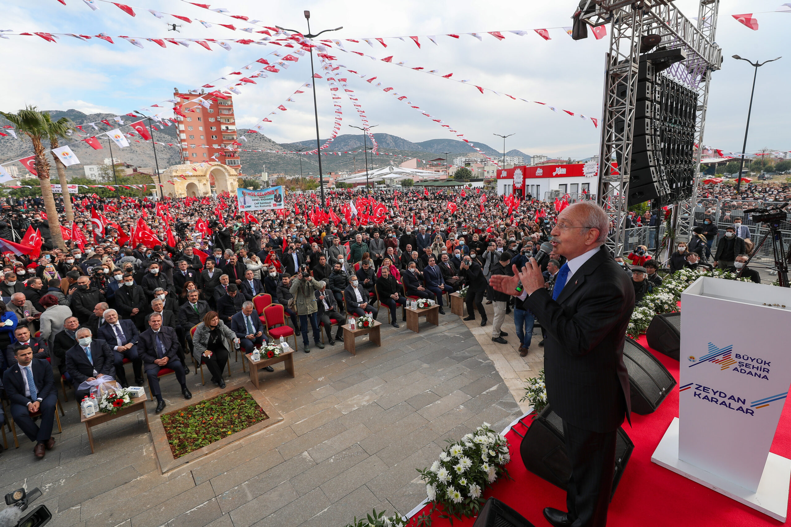 CHP GENEL BAŞKANI KEMAL KILIÇDAROĞLU ADANA’DA AÇILIŞLAR GERÇEKLEŞTİRDİ Cumhuriyet Halk Partisi Genel Başkanı Kemal Kılıçdaroğlu, Kozan’da Adana Büyükşehir