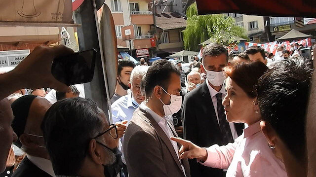 Amasya’nın Merzifon ilçesinde esnaf ve vatandaşlar ile bir araya gelen