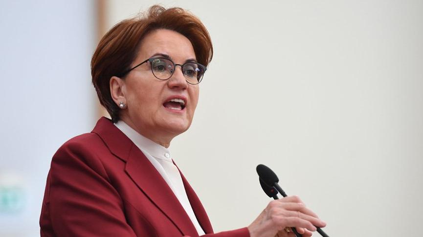 Akşener’den; Erdoğan’a Kendinize gelin, bırakın artık yeter bu millete ettiğiniz zulüm Türk lirasındaki tarihi değer kaybına ilişkin Cumhurbaşkanı ve AKP Genel