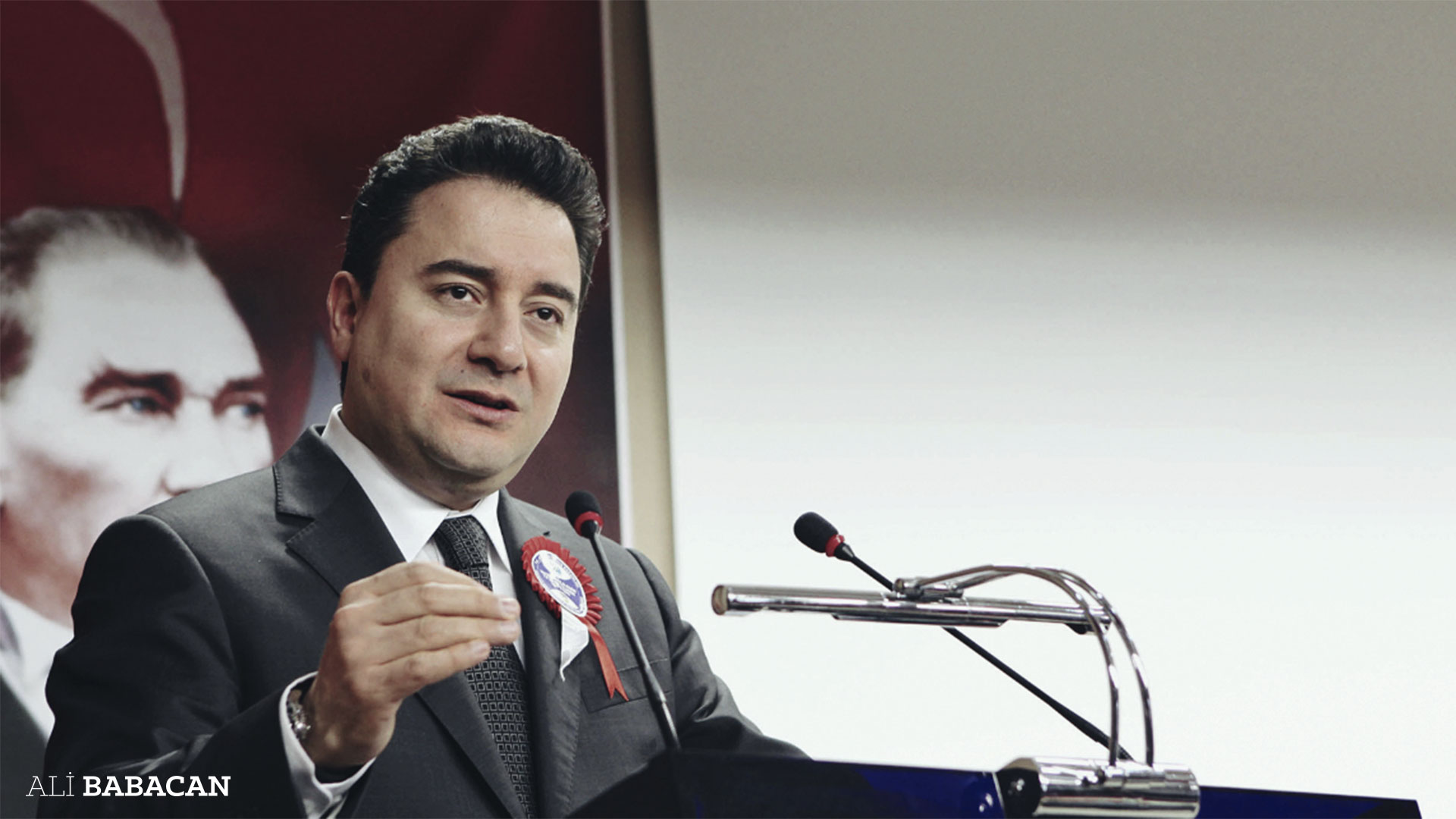 DEVA Partisi Genel Başkanı Ali Babacan, partisinin genel merkezinde düzenlediği