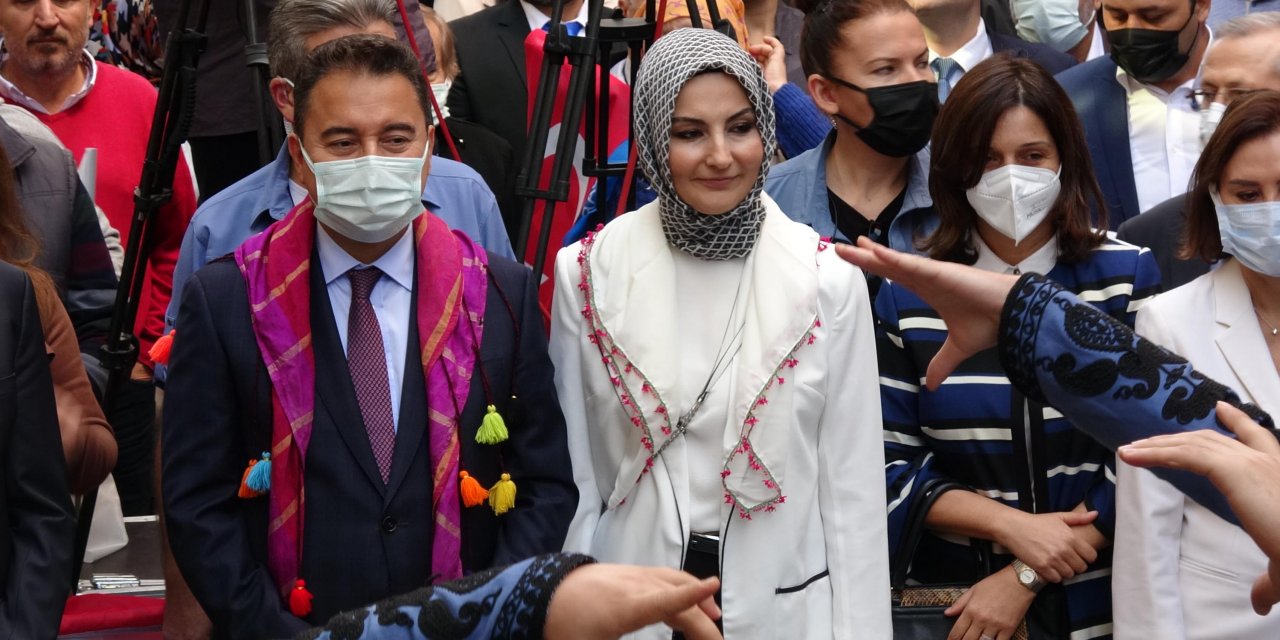 DEVA Partisi Genel Başkanı Ali Babacan, partisinin il kongresi için