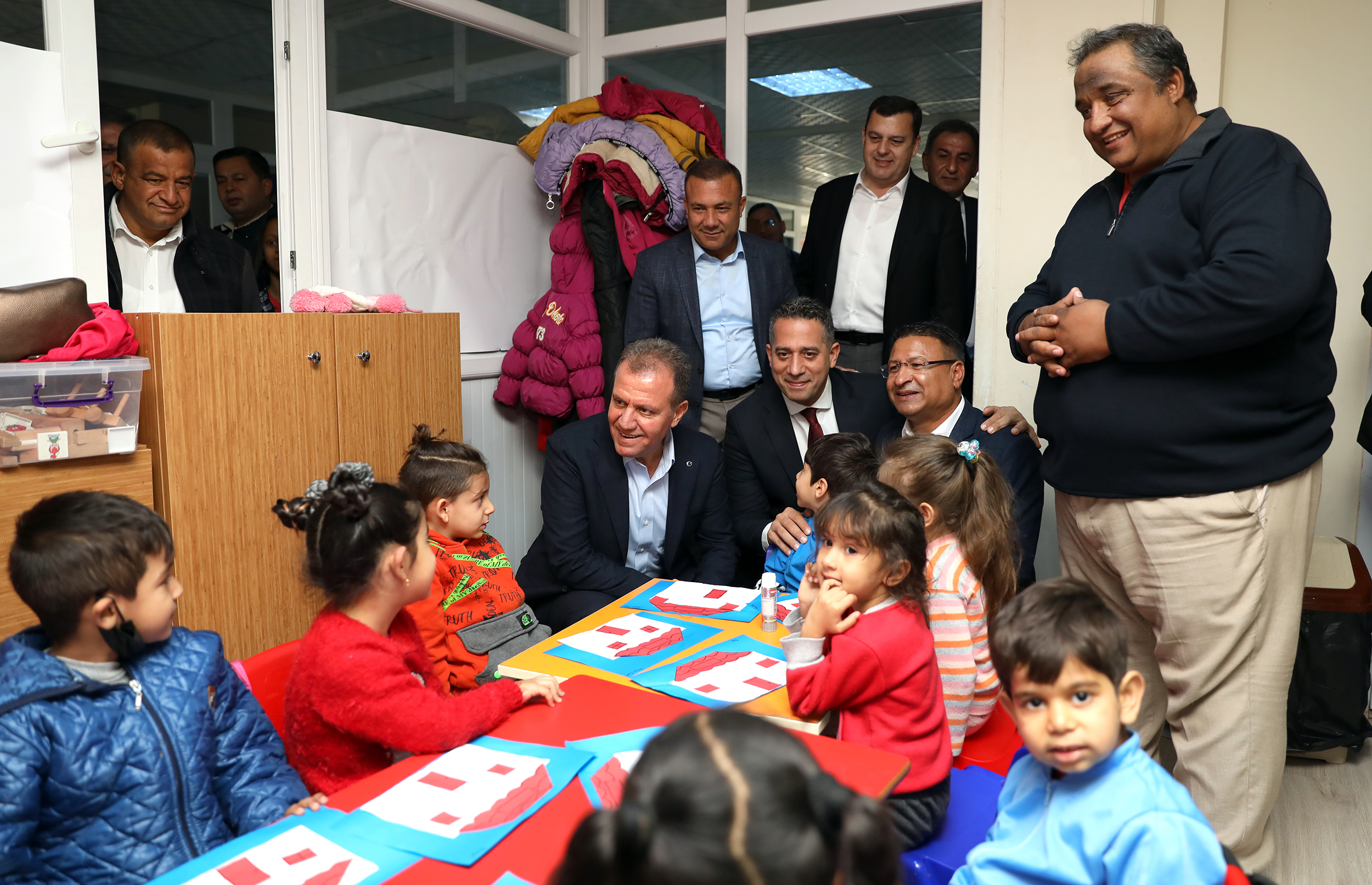 BELEDİYE SİZLER İÇİN. TÜM YURTTAŞLARIMIZ BAŞIMIZIN TACI” Başkan Seçer, Akdeniz