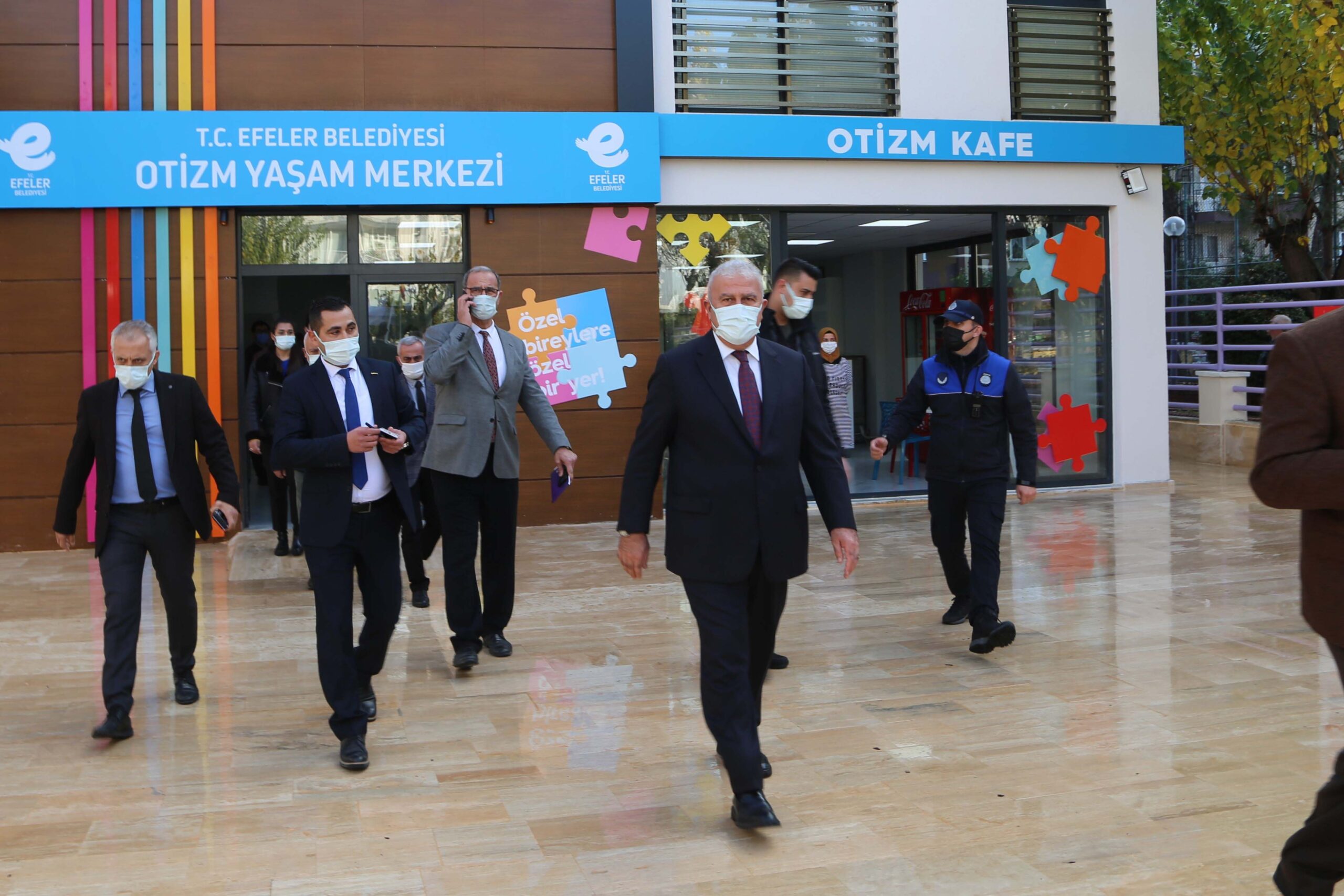 Efeler Belediye Başkanı Mehmet Fatih Atay, kentte yaşayan otizm tanısı