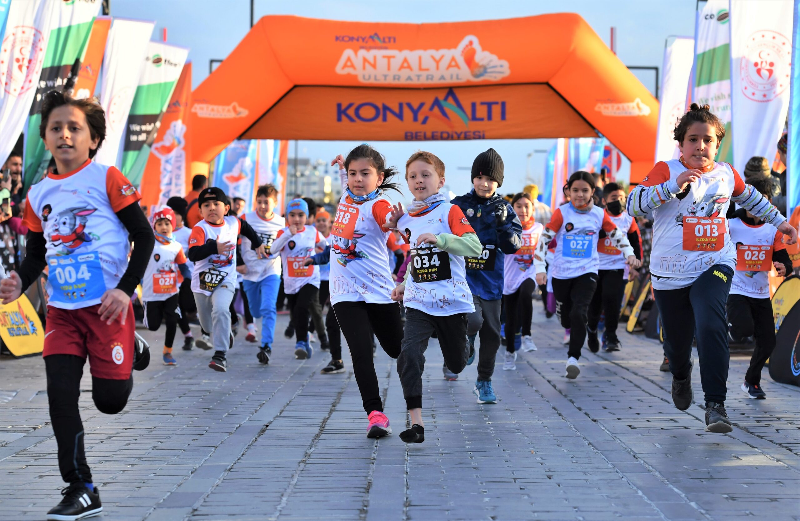Bu yıl ilk kez düzenlenen Konyaaltı Belediyesi Antalya Ultra Trail