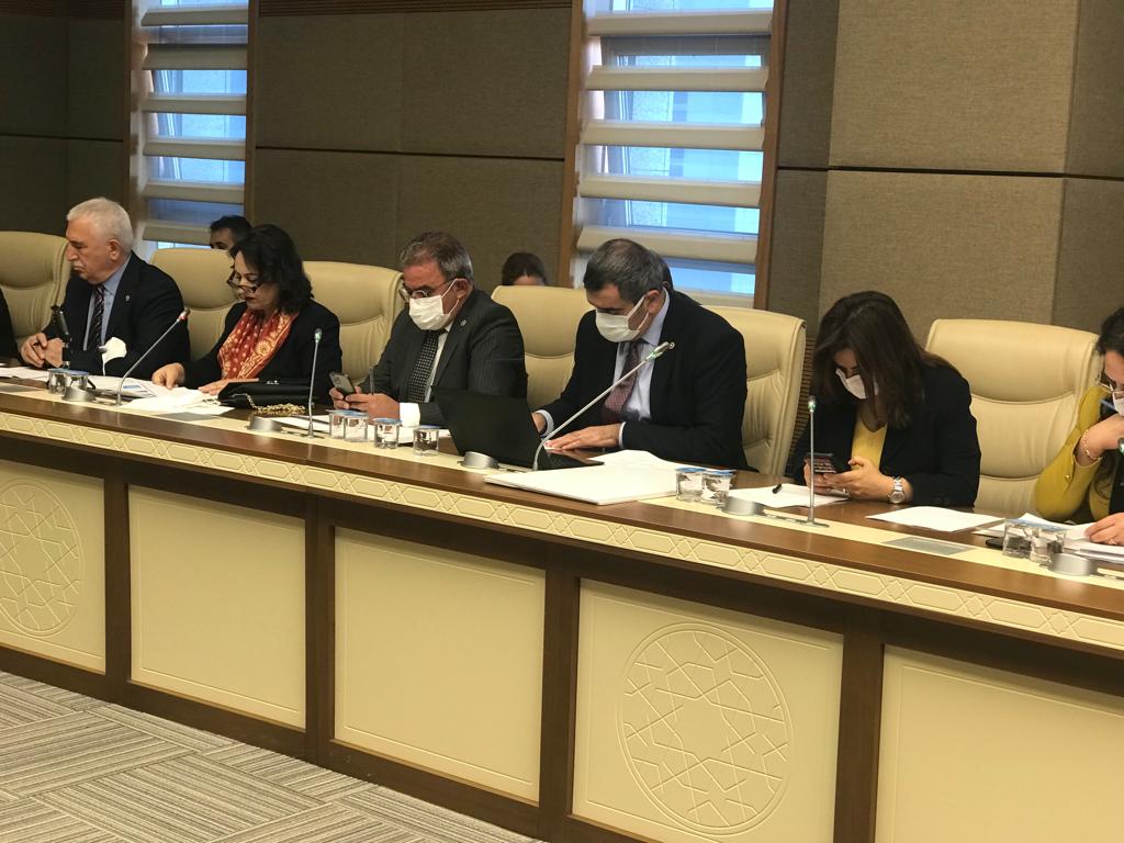 SAĞLIKÇILARIN ÜCRET, EMEKLİLİK MAAŞLARI VE ÖZLÜK HAKLARINI İYİLEŞTİREN KANUN DÜZENLEMESİ