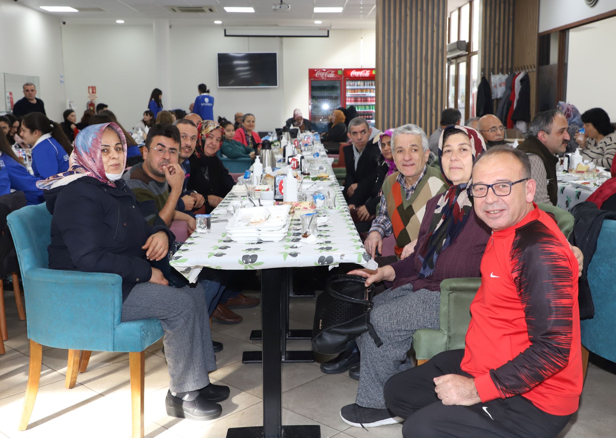 Filedeki Derbinin Galibi Turgutlu Belediyespor oldu Turgutlu Belediyespor Kadın Voleybol