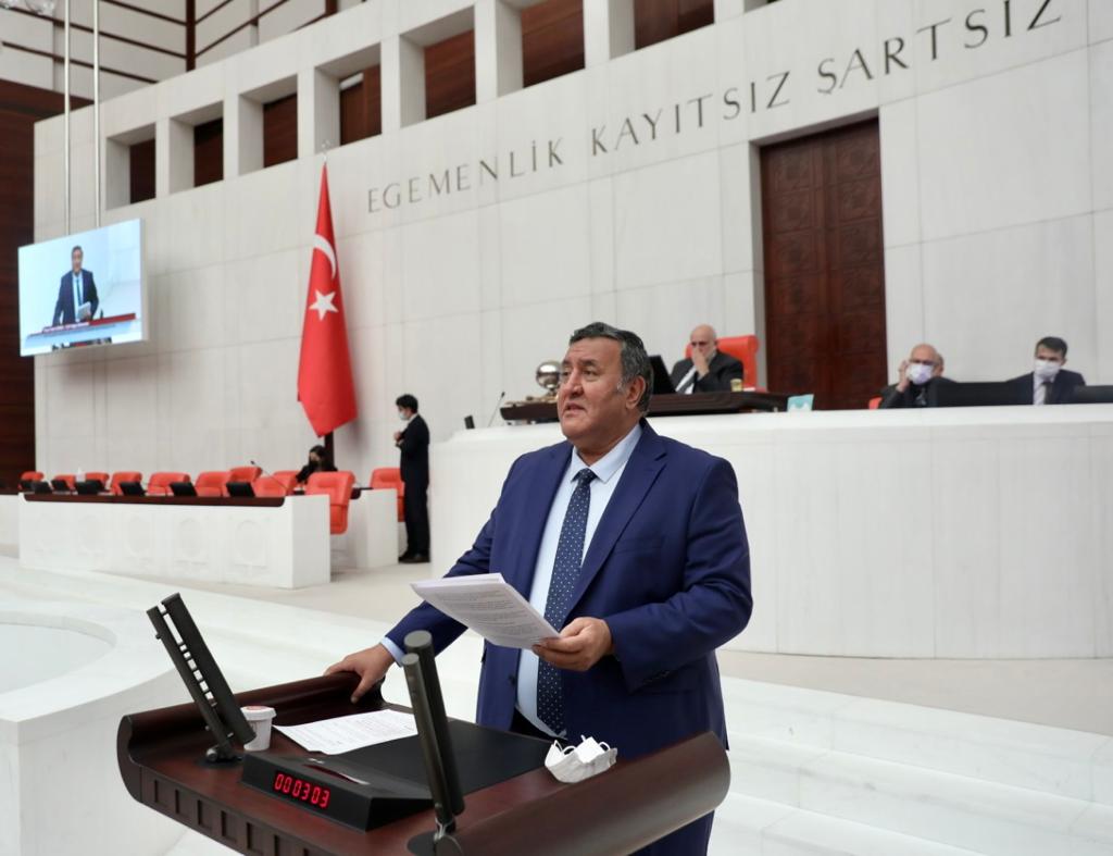 Gürer “Tarımda yaşanan sorunlar  baş döndürücü hızla ilerliyor”  Niğde Milletvekili Ömer Fethi Gürer,