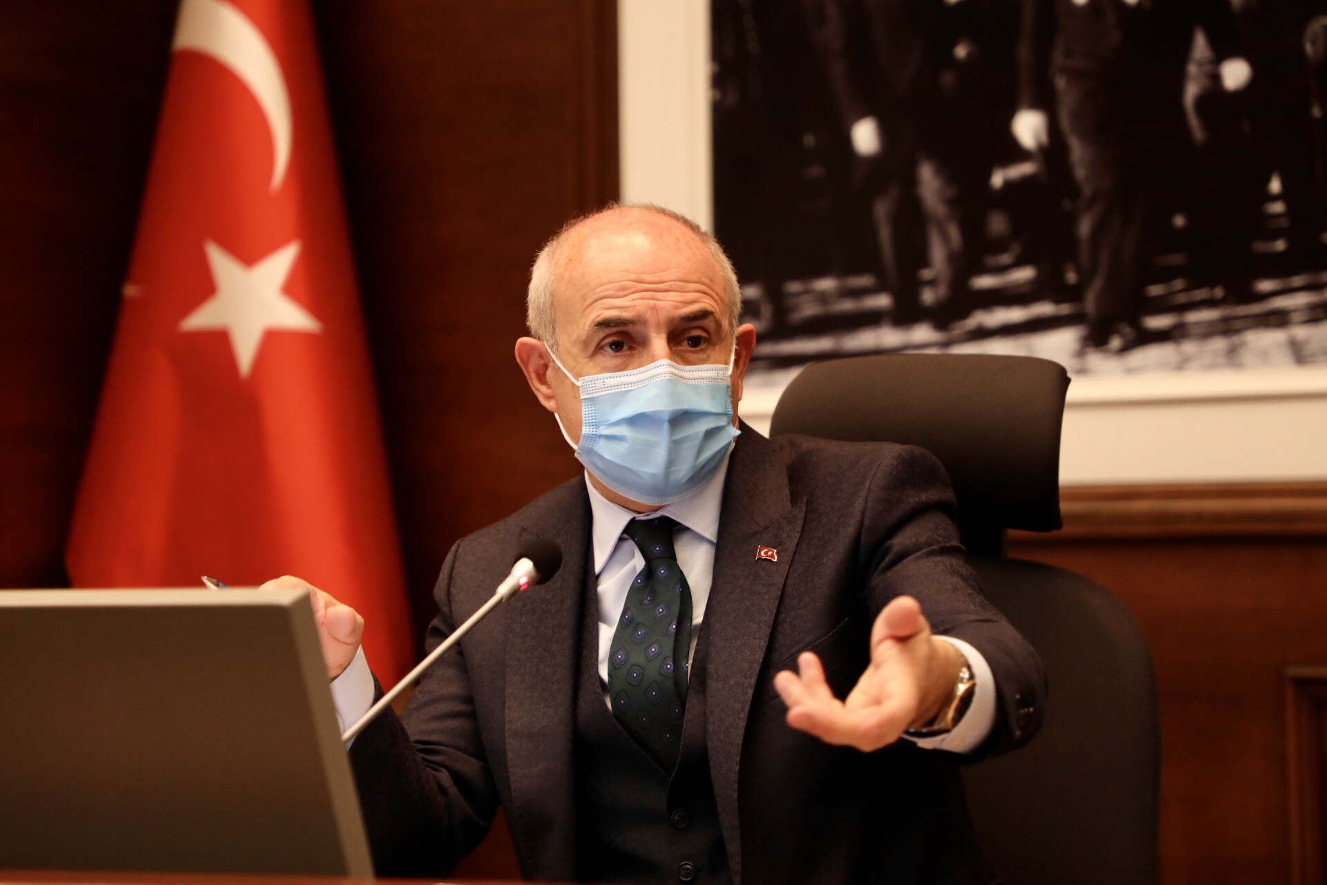 Başkan Akgün: 2022 tüm dünyaya sağlık, huzur ve mutluluk getirsin Yeni yıla ilişkin bir mesaj yayınlayan Büyükçekmece Belediye Başkanı Dr.