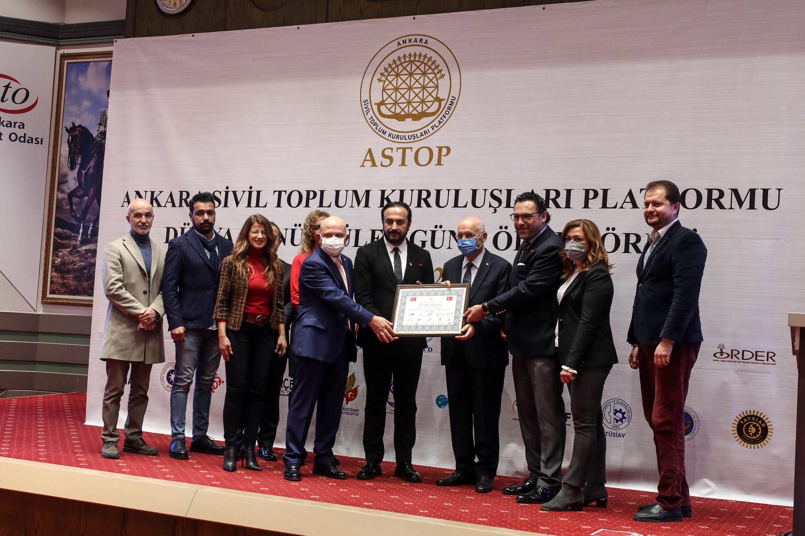 Dünya Gönüllüler Günü nedeniyle Ankara Sivil Toplum Kuruluşları Platformu (ASTOP)  tarafından düzenlenen