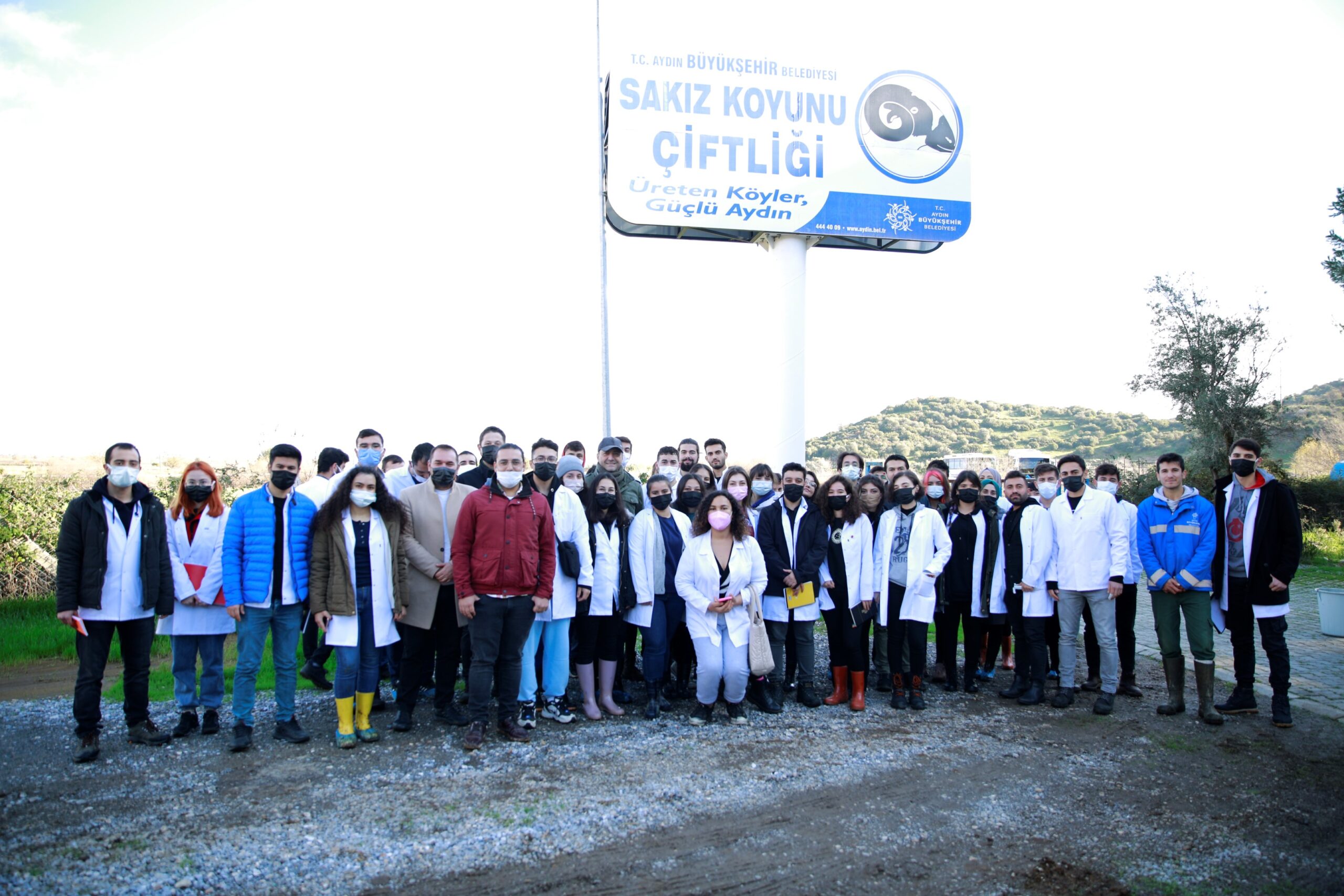 ADÜ Veteriner Fakültesi öğrencileri Aydın’daki örnek hayvan işletmelerinden olan Sakız