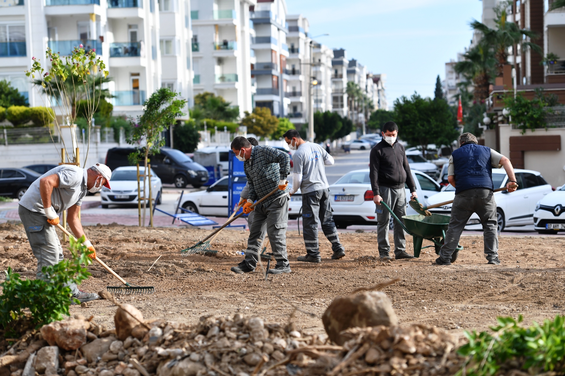 Konyaaltı Belediyesi, Hurma Mahallesi 295 Sokak üzerine yaklaşık 6 bin
