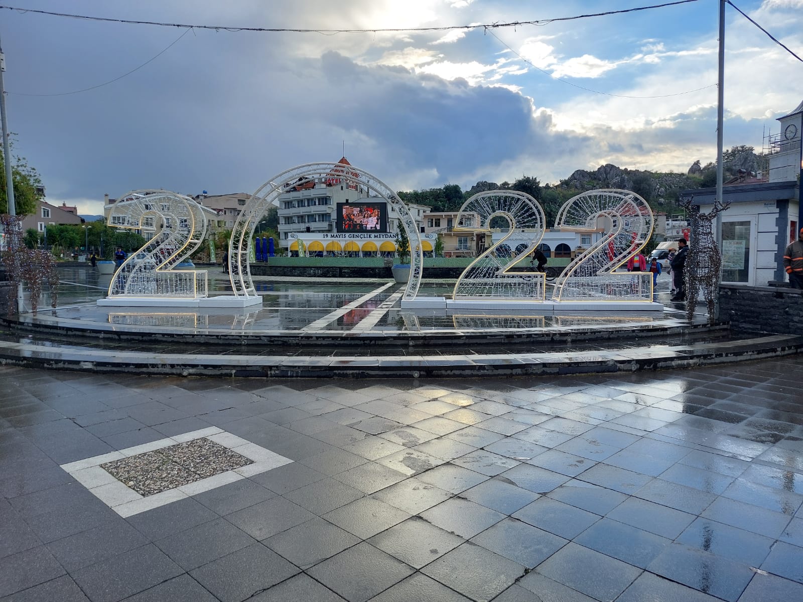 Marmaris Belediyesi, 2022 yılını bir hafta boyunca sürecek etkinliklerle karşılayacak.