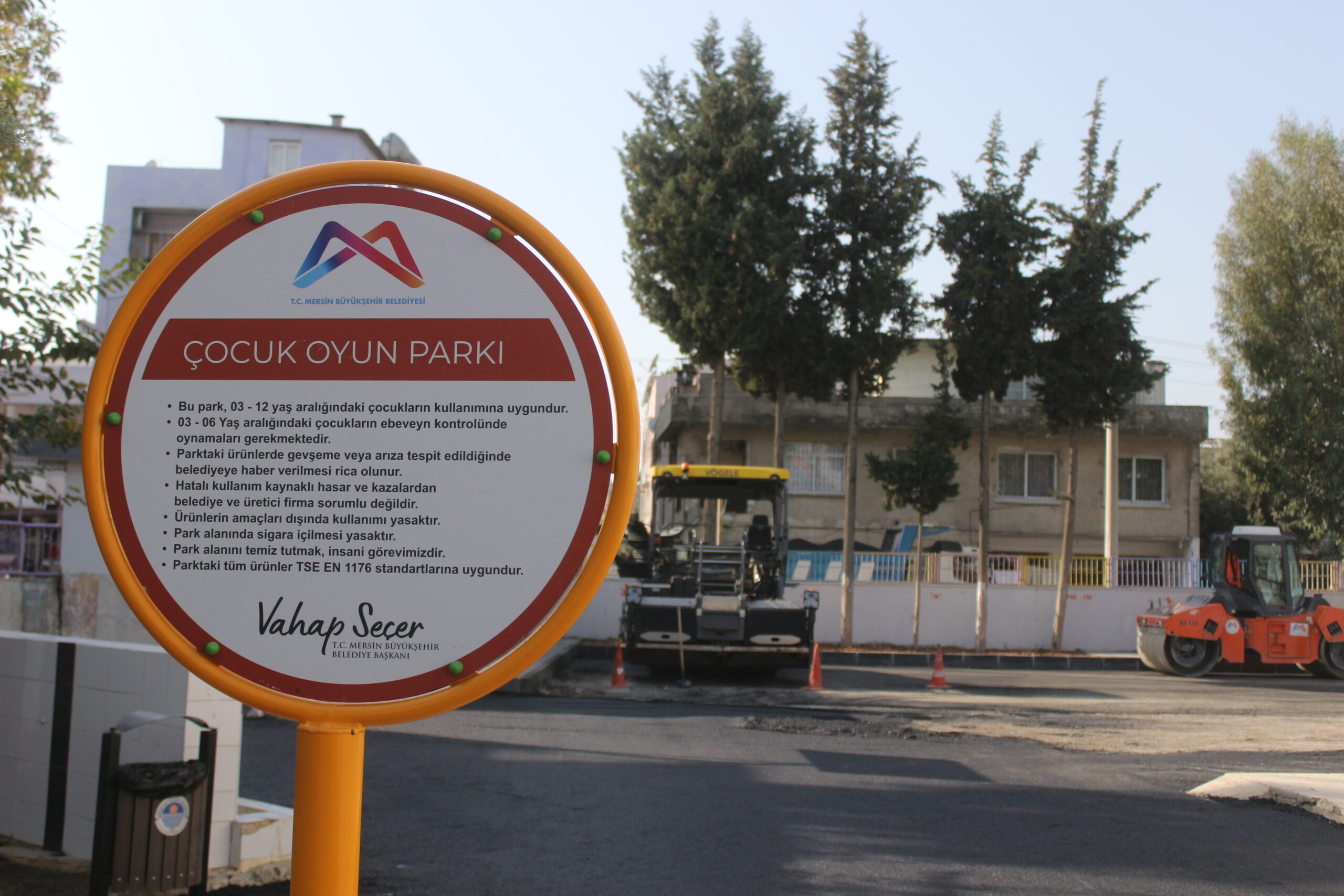 Mersin Büyükşehir Belediyesi Yol Yapım Bakım ve Onarım Dairesi ekipleri,