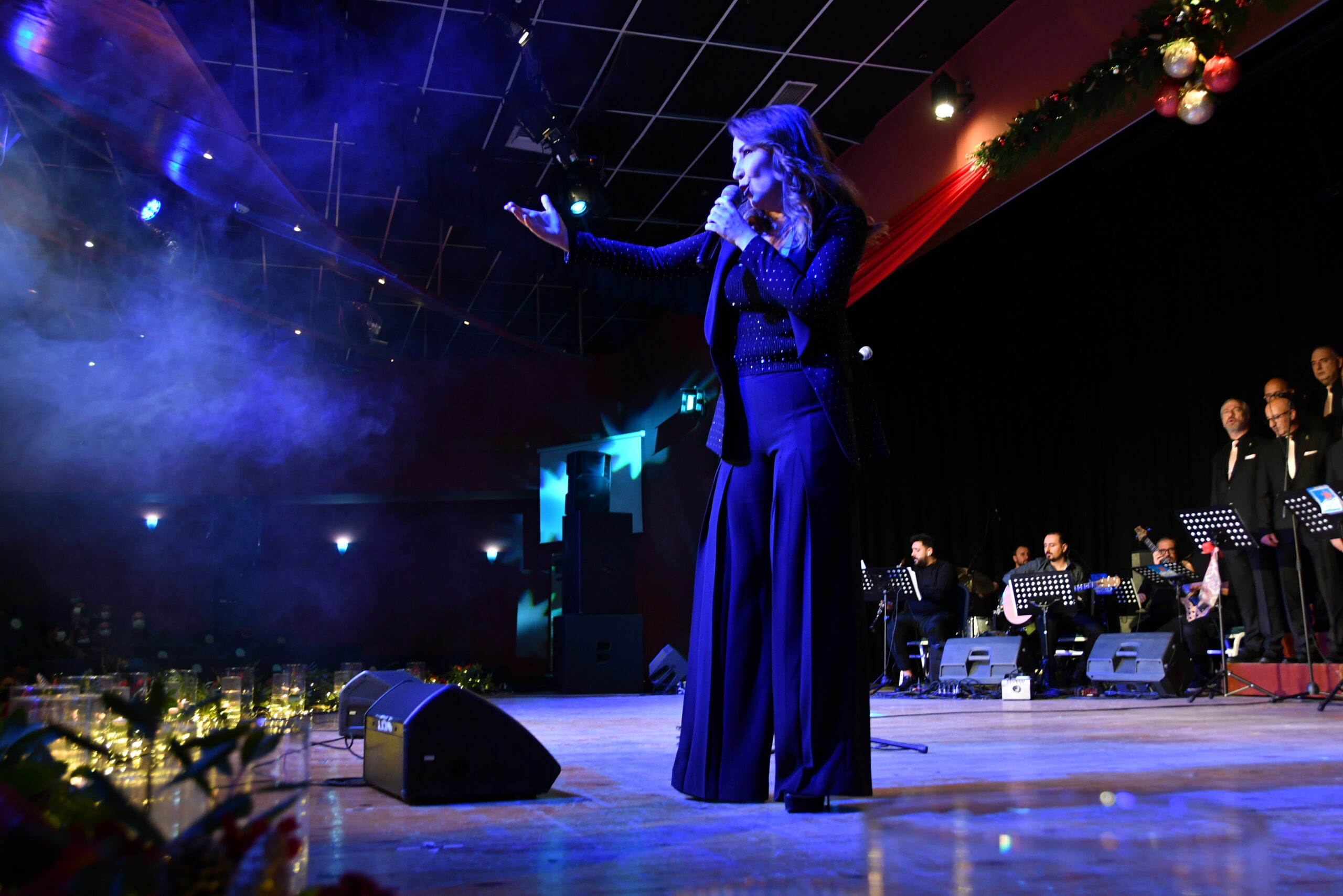 Türk pop müziğinin güçlü isimlerinden Yonca Lodi ve Narlıdere Belediyesi