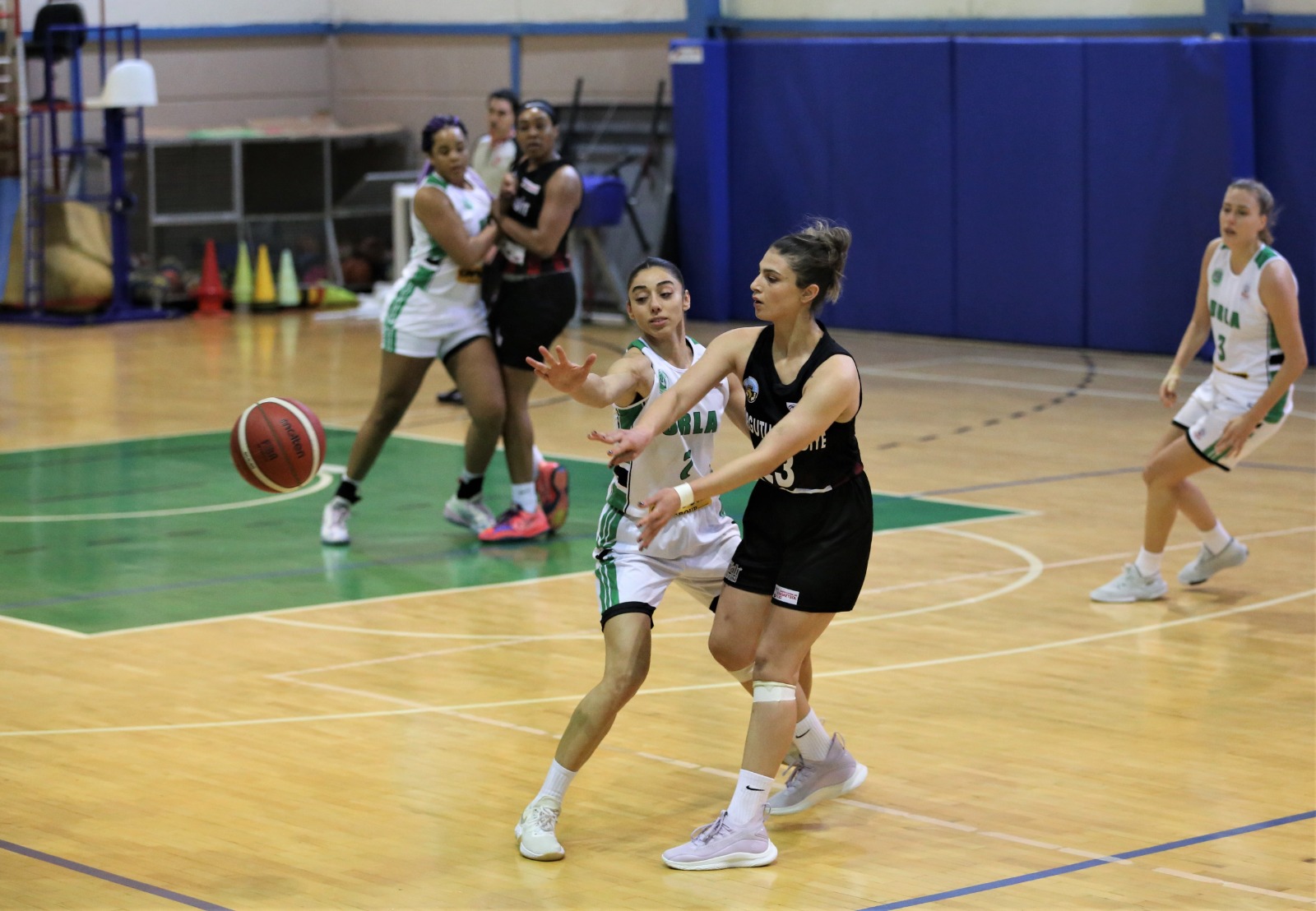 Urla Deplasmanın Galibi Turgutlu Belediyespor: 70-57 Turgutlu Belediyespor Kadın Basketbol Takımı, Urla Belediyesi ile oynadığı maçı