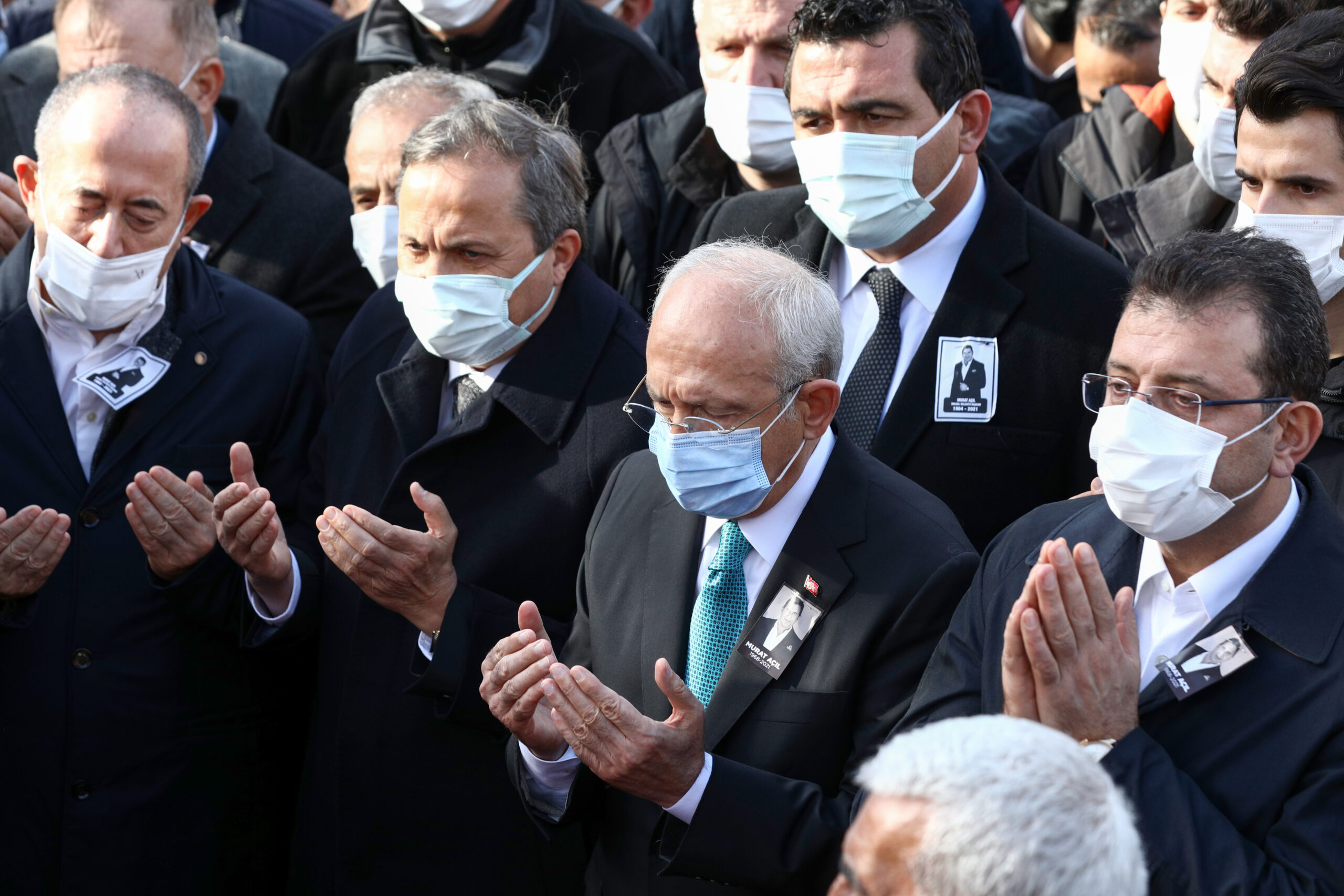 CHP GENEL BAŞKANI KEMAL KILIÇDAROĞLU, MURAT AÇIL’IN CENAZE TÖRENİNE KATILDI Cumhuriyet Halk Partisi Genel Başkanı Kemal Kılıçdaroğlu, trafik kazası sonucu