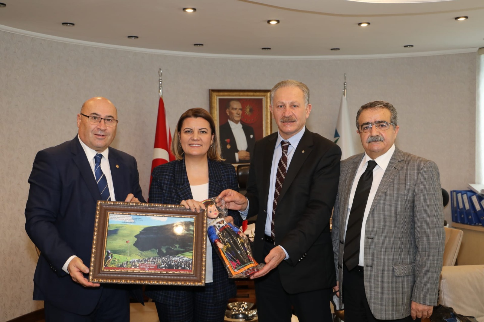 İzmit Belediye Başkanı Av. Fatma Kaplan Hürriyet, Ardahan Hanak Belediye