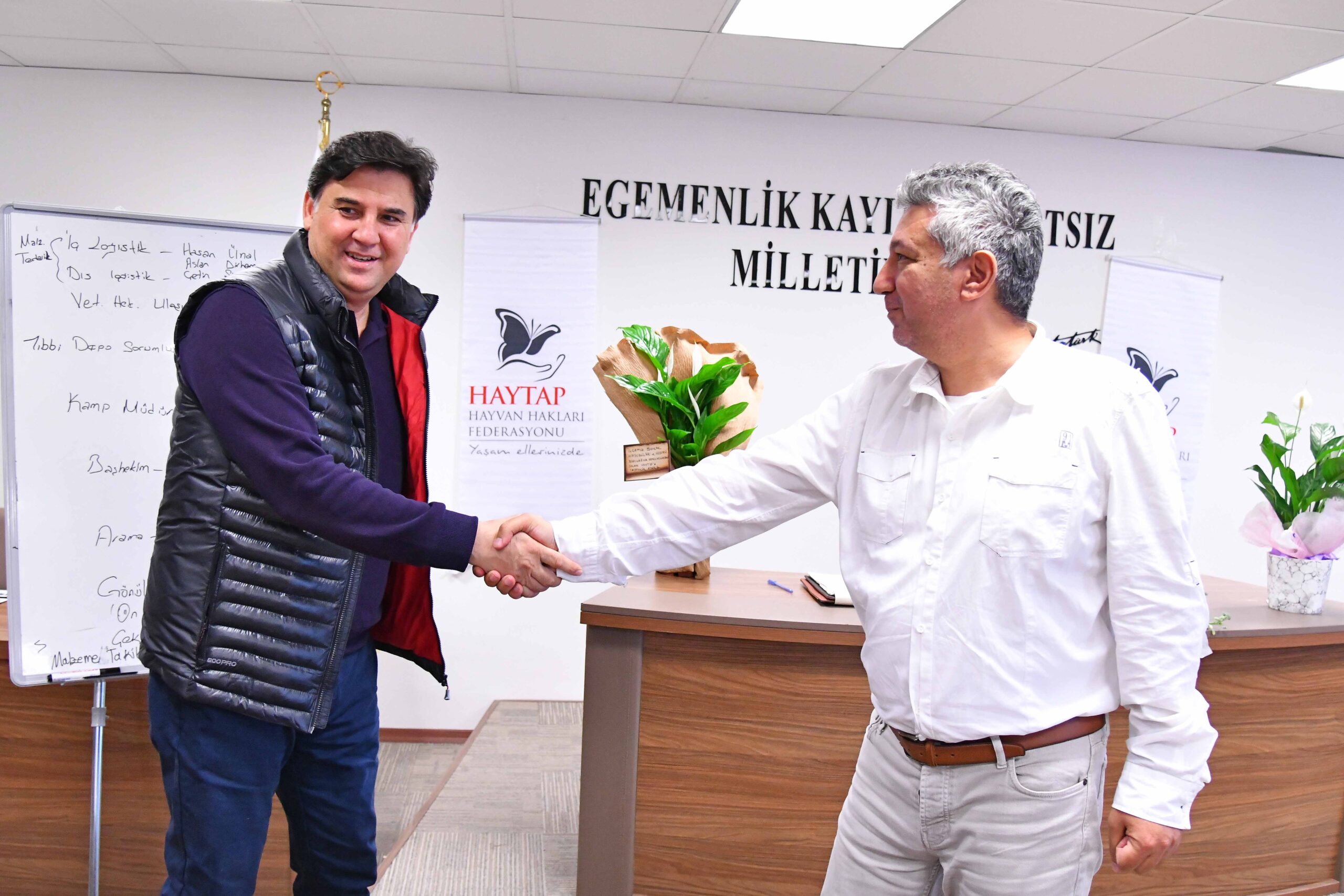Hayvan Hakları Federasyonu (HAYTAP) veteriner hekimler ve teknikerleri katıldığı tanışma