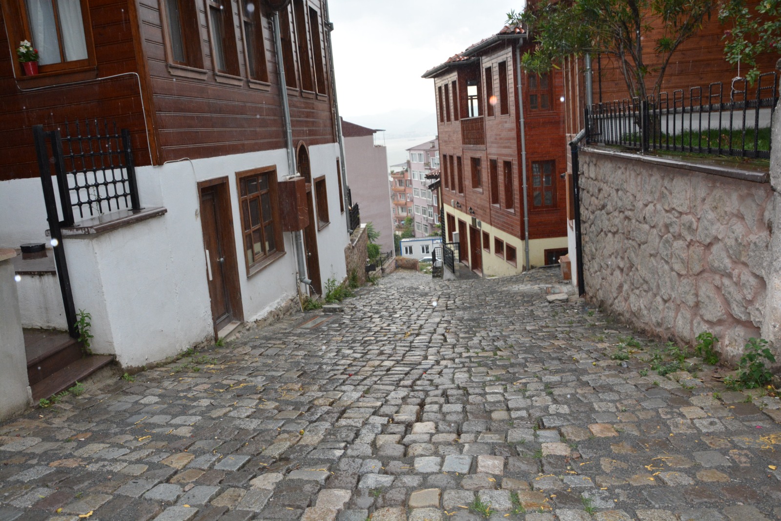 Tarihi dokuda turizm güneşi doğmak üzere İzmit Belediye Başkanı Av. Fatma Kaplan Hürriyet’in İzmit İçkale ve