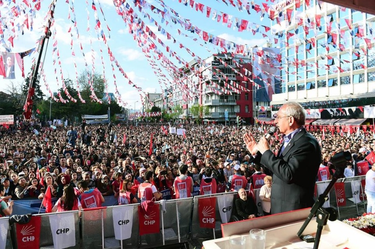 Yeniçağ yazarı Orhan Uğuroğlu, “Türkeş Vakfı’nın basılması üzerine bana gelen