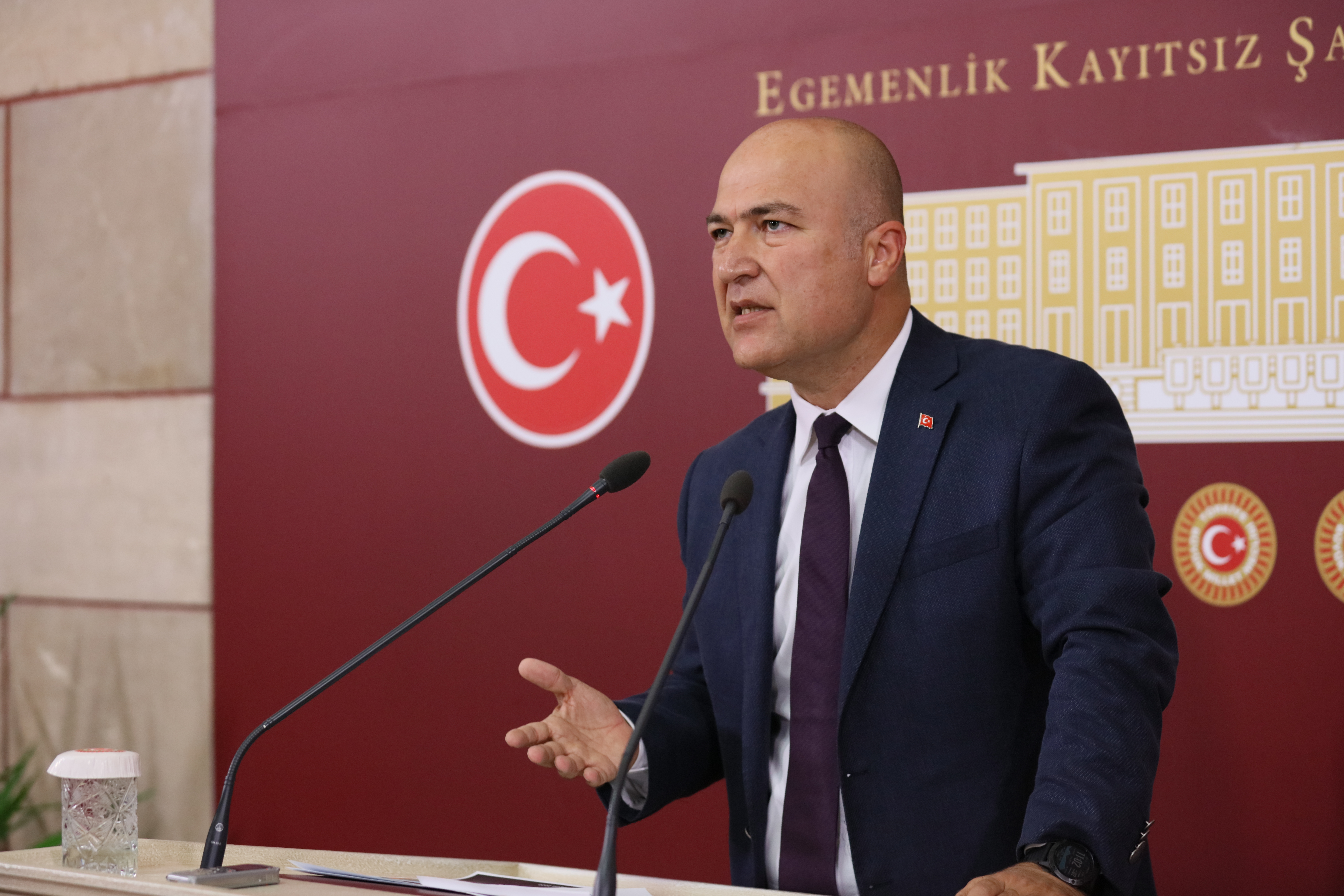 CHP İzmir Milletvekili Murat Bakan, “Bu ülkenin polisi ortadan kayboldu