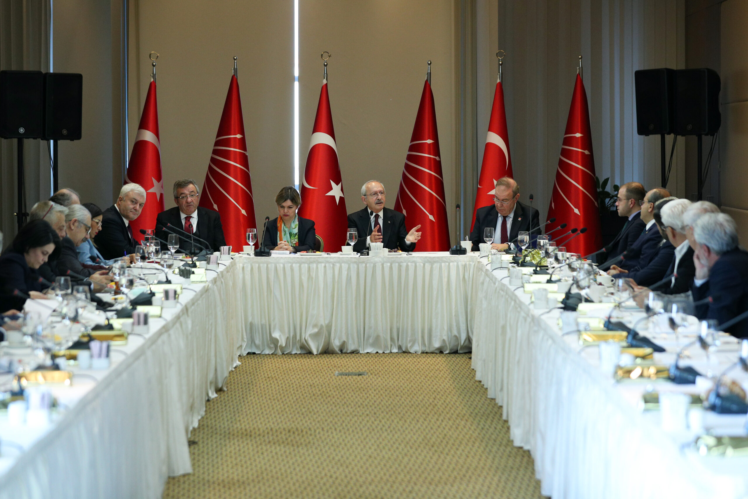 CHP GENEL BAŞKANI KEMAL KILIÇDAROĞLU, TV’lerin ANKARA TEMSİLCİLERİ İLE BULUŞTU Cumhuriyet Halk Partisi Genel Başkanı Kemal Kılıçdaroğlu, televizyon kanalların Ankara