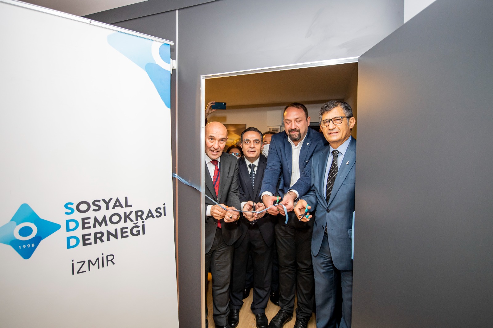İzmir Büyükşehir Belediye Başkanı Tunç Soyer, Sosyal Demokrasi Derneği İzmir