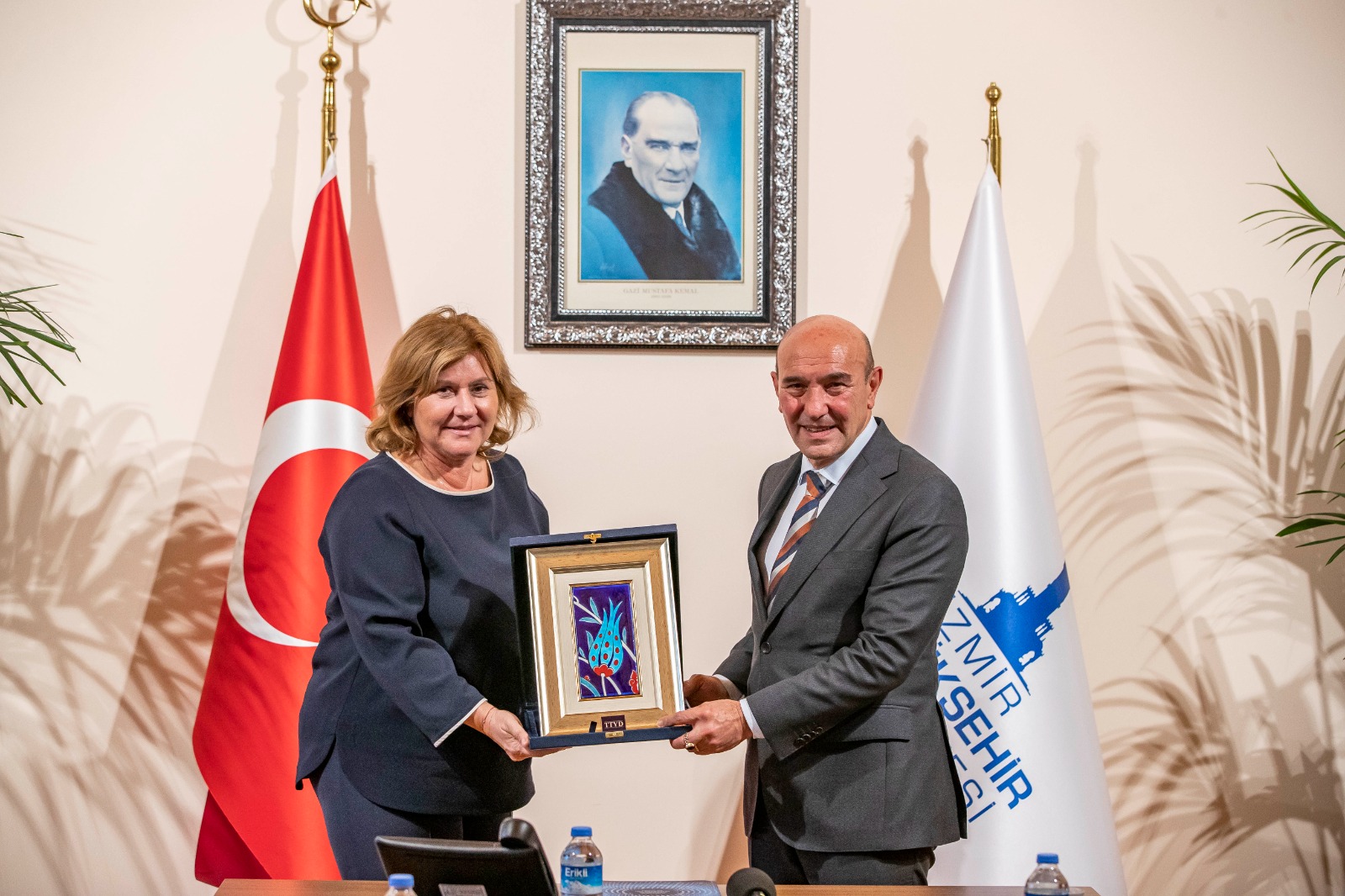 Başkan Soyer, turizm sektörünün temsilcileriyle bir araya geldi. Türkiye Turizm