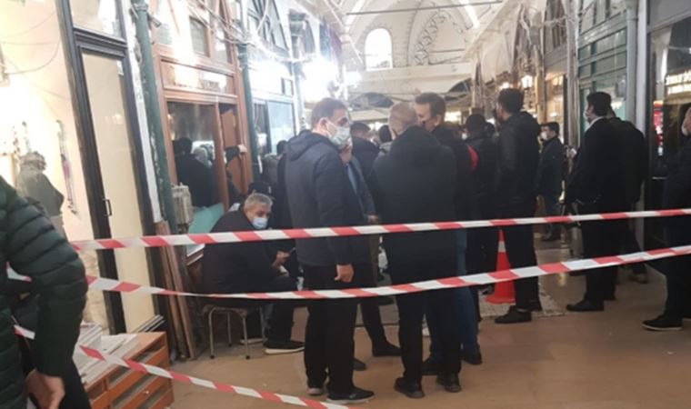 İstanbul Kapalıçarşı’da döviz bürosu sahibi bir yurttaş, borçları nedeniyle girdiği