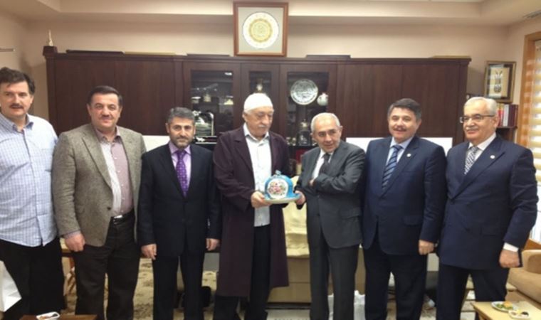 Hazine ve Maliye Bakanlığı görevine atanan Nureddin Nebati’yle Fethullah Gülen’i