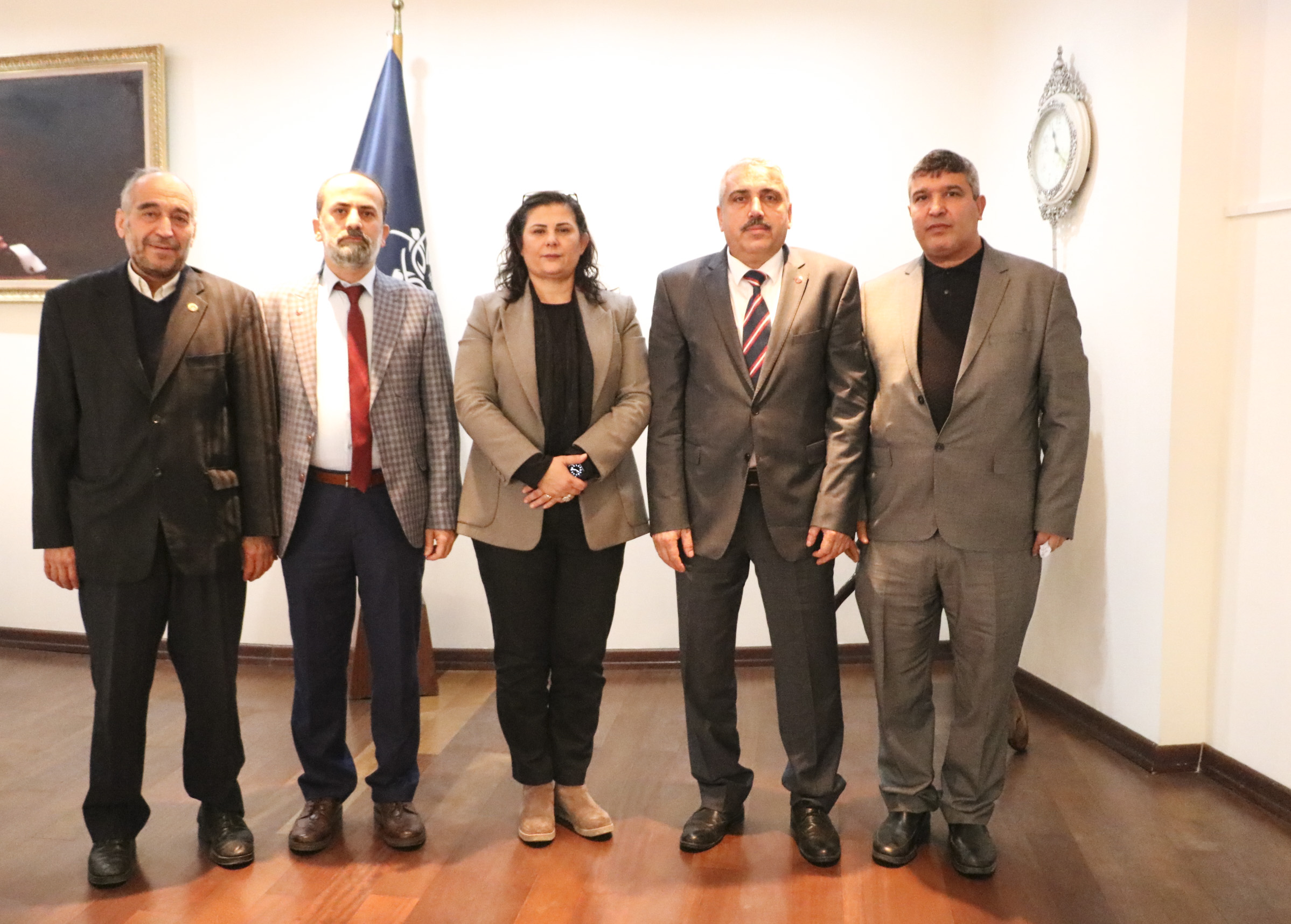 Saadet Partisi Aydın İl Başkan İbrahim Danacı, yönetim kurulu üyeleri