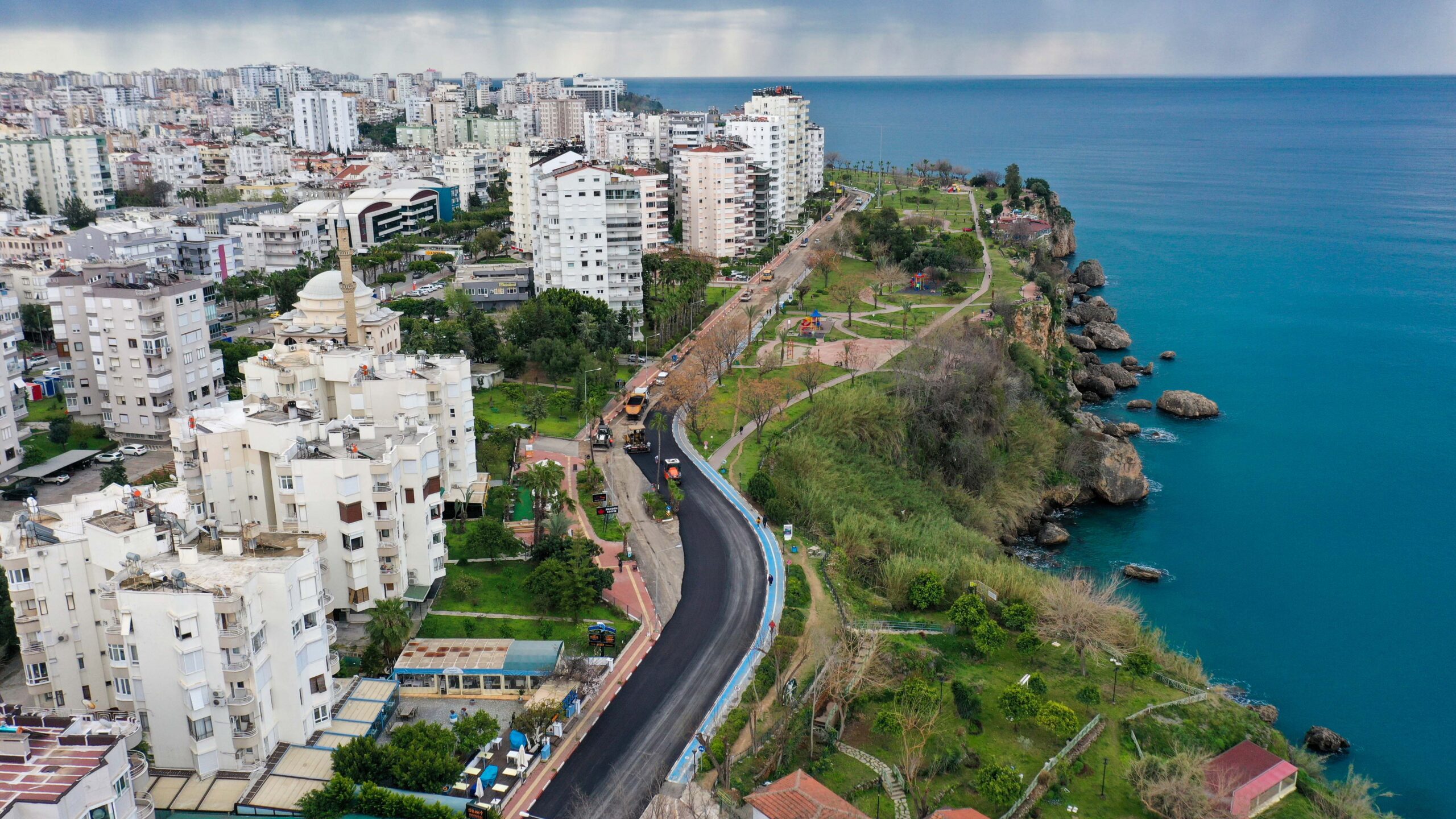 8 yılda 400 kilometre asfalt Muratpaşa Belediyesi, 8 yıl içinde