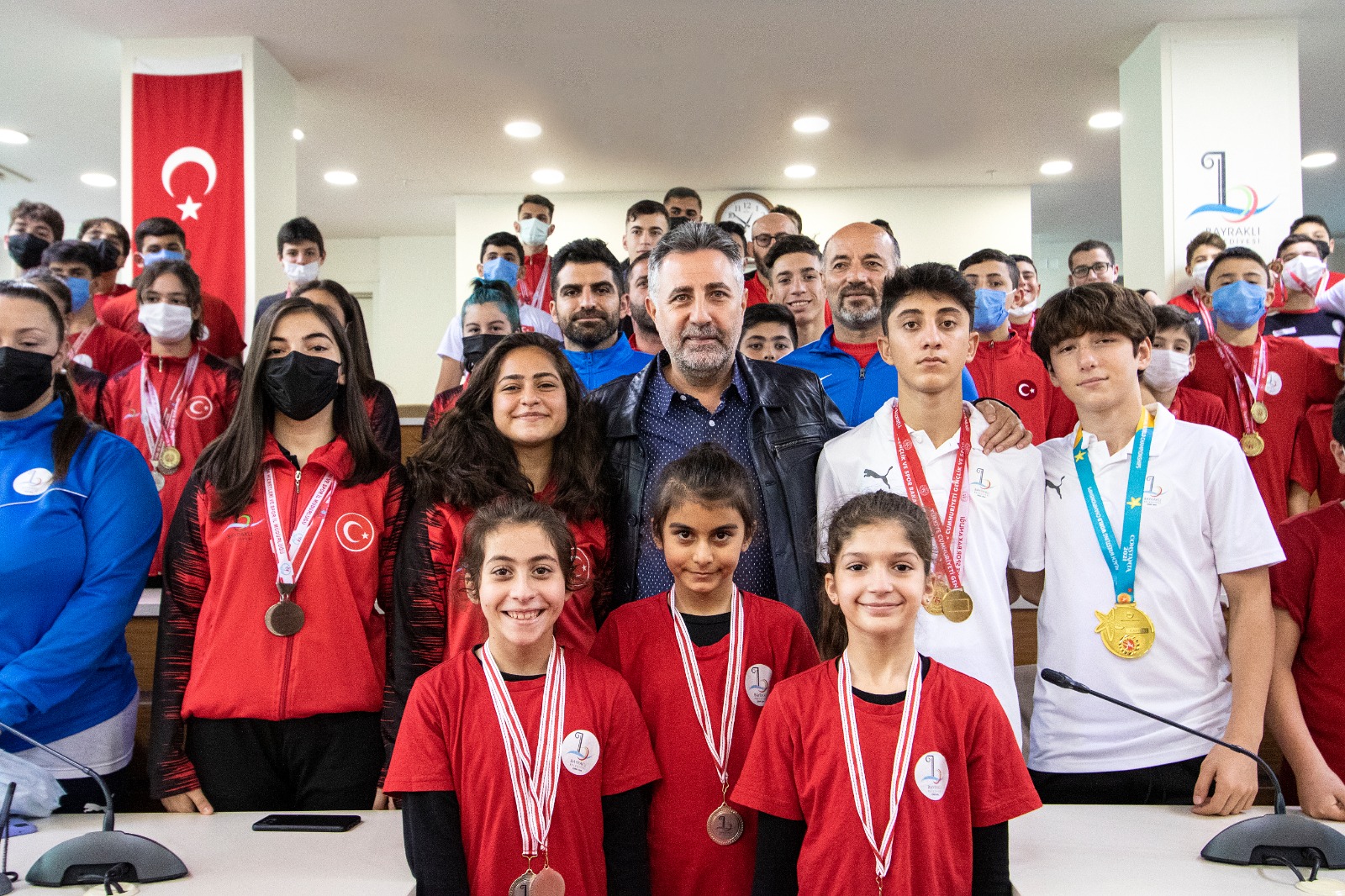 Bayraklı Belediyesi, farklı spor branşlarında elde ettiği başarılara bir yenisini
