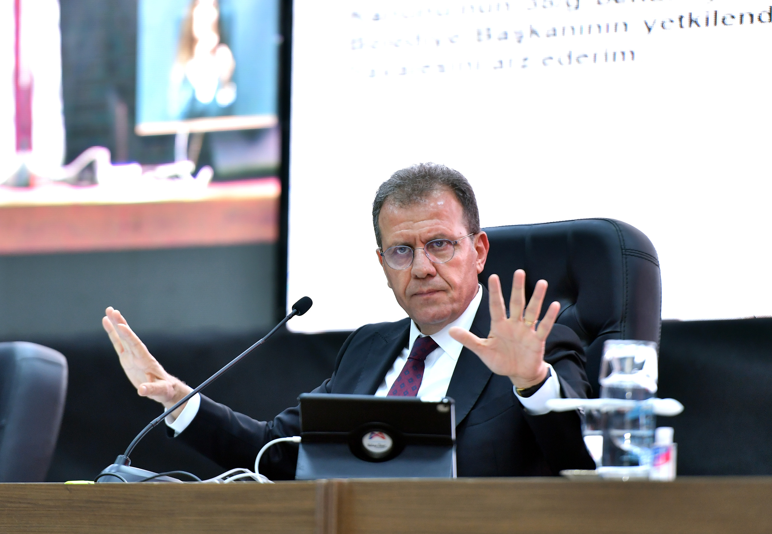 “ÜÇ YIL BİTİYOR DAHA BİR KURUŞ PARA GELMEDİ” “BEN BELEDİYEMİ