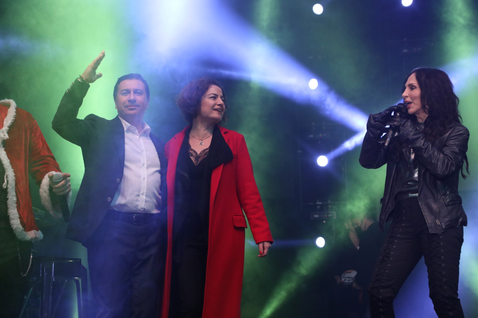14 GÜNLÜK YILBAŞI PARTİSİ ETKİNLİKLERİ SERTAB ERENER’LE ZİRVEYE ÇIKTI Bodrum