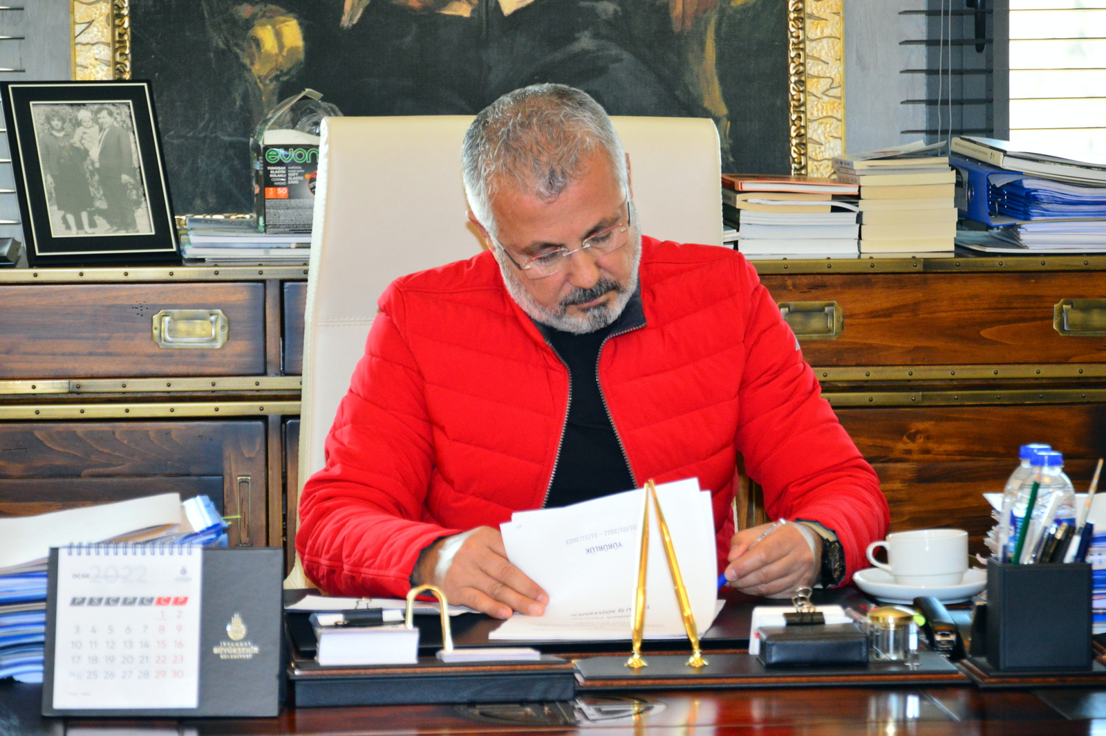 MANAVGAT BELEDİYESİ’NDE TOPLU SÖZLEŞME SEVİNCİ Manavgat Belediyesi, 197 memur ve 26 sözleşmeli personeli için Tüm
