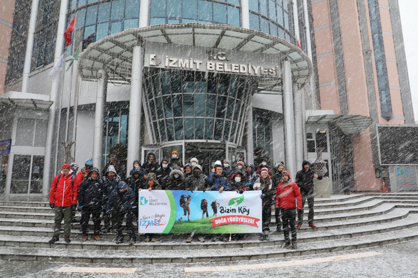 Kent Ormanı’nın tadını yürüyüş severler çıkardı Halkın hareketliliğini artırmak ve sporu yaşamın bir parçası haline getirmek