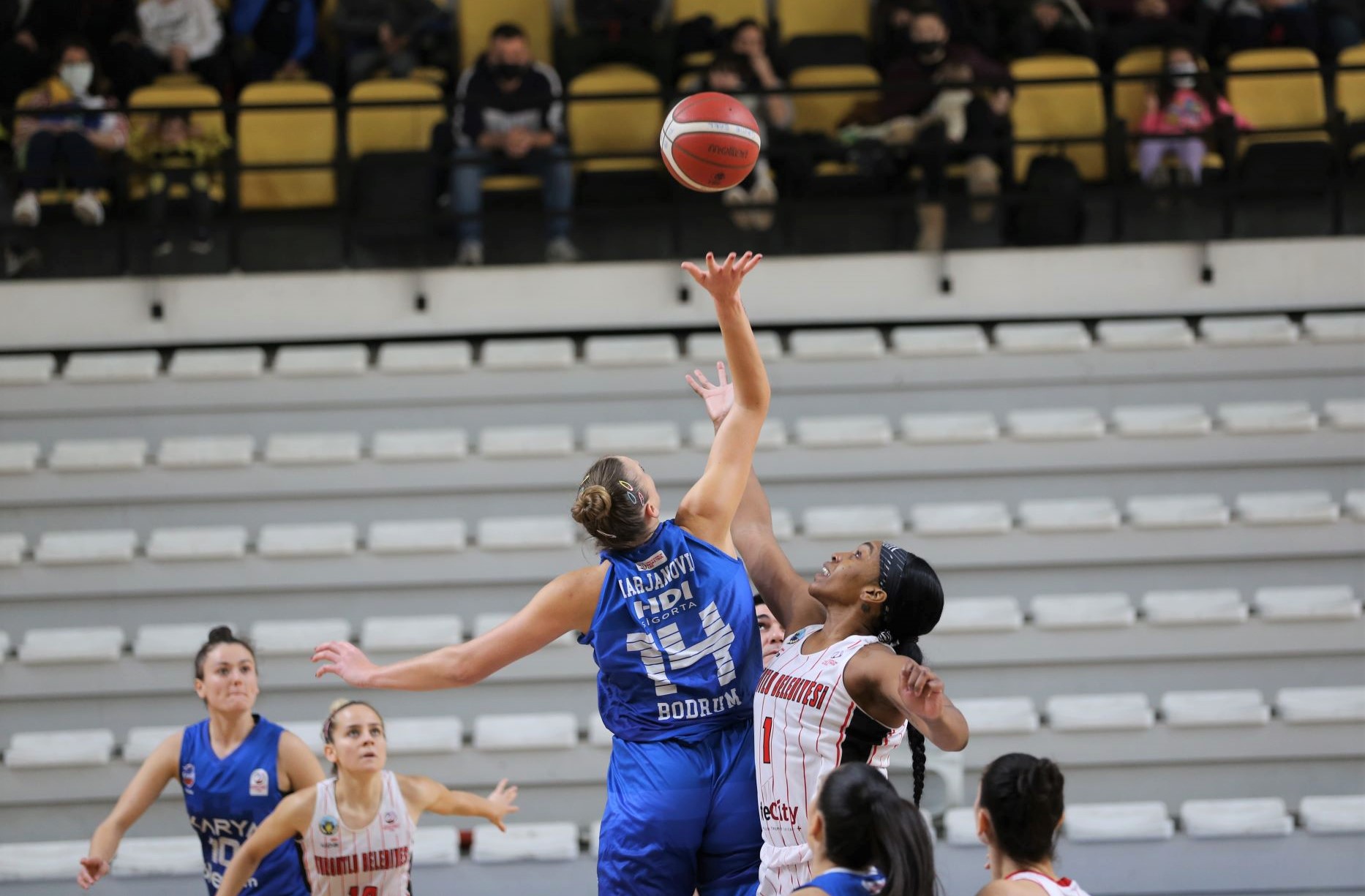 Kritik Maçın Galibi Turgutlu Belediyespor Kadın Basketbol Takımı Oldu Turgutlu Belediyespor Kadın Basketbol Takımı sezonun en kritik maçında rakibi