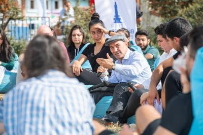 İzmir Büyükşehir Belediye Başkanı Tunç Soyer İzmir’e üniversite öğrencilerinin barınma