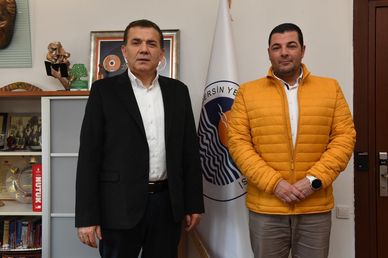 Eski milli yüzücü Alper Sunaçoğlu, Mersin Yenişehir Belediyesinin desteğiyle Napoli