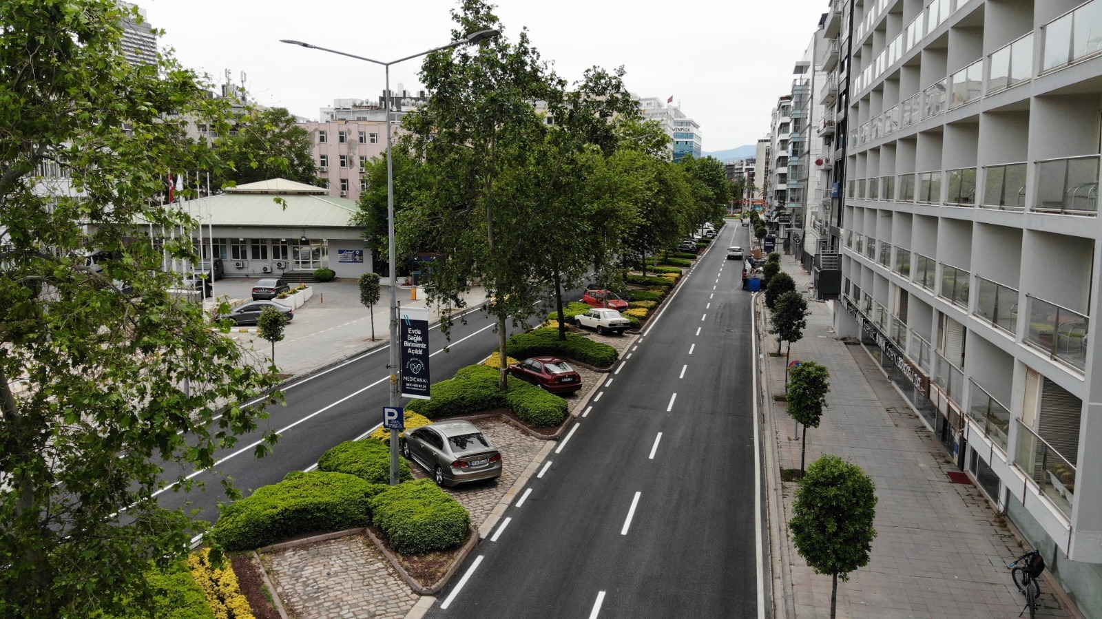 İzmir Büyükşehir Belediyesi’nin yol ve inşaat işlerini yürüten şirketi İZBETON,