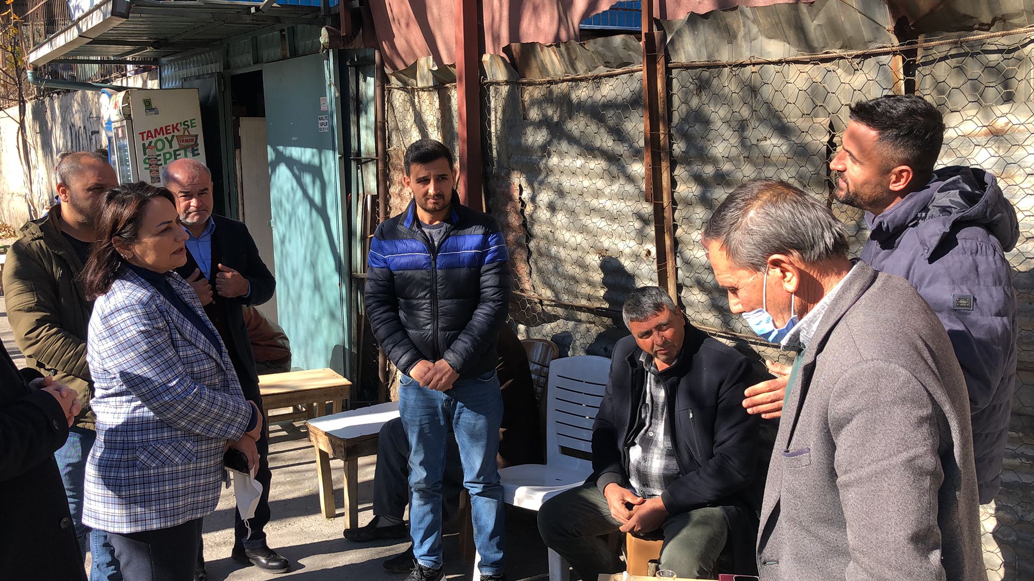 Çiftçi dert yandı, kafasını duvara vurdu! “Mazot ve gübre fiyatları