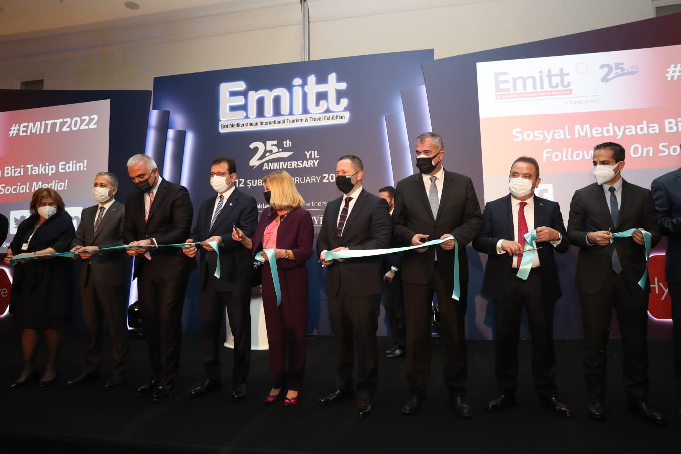 Başkan Böcek, ‘Antalya’ya bekliyoruz’ Antalya Büyükşehir Belediye Başkanı Muhittin Böcek,