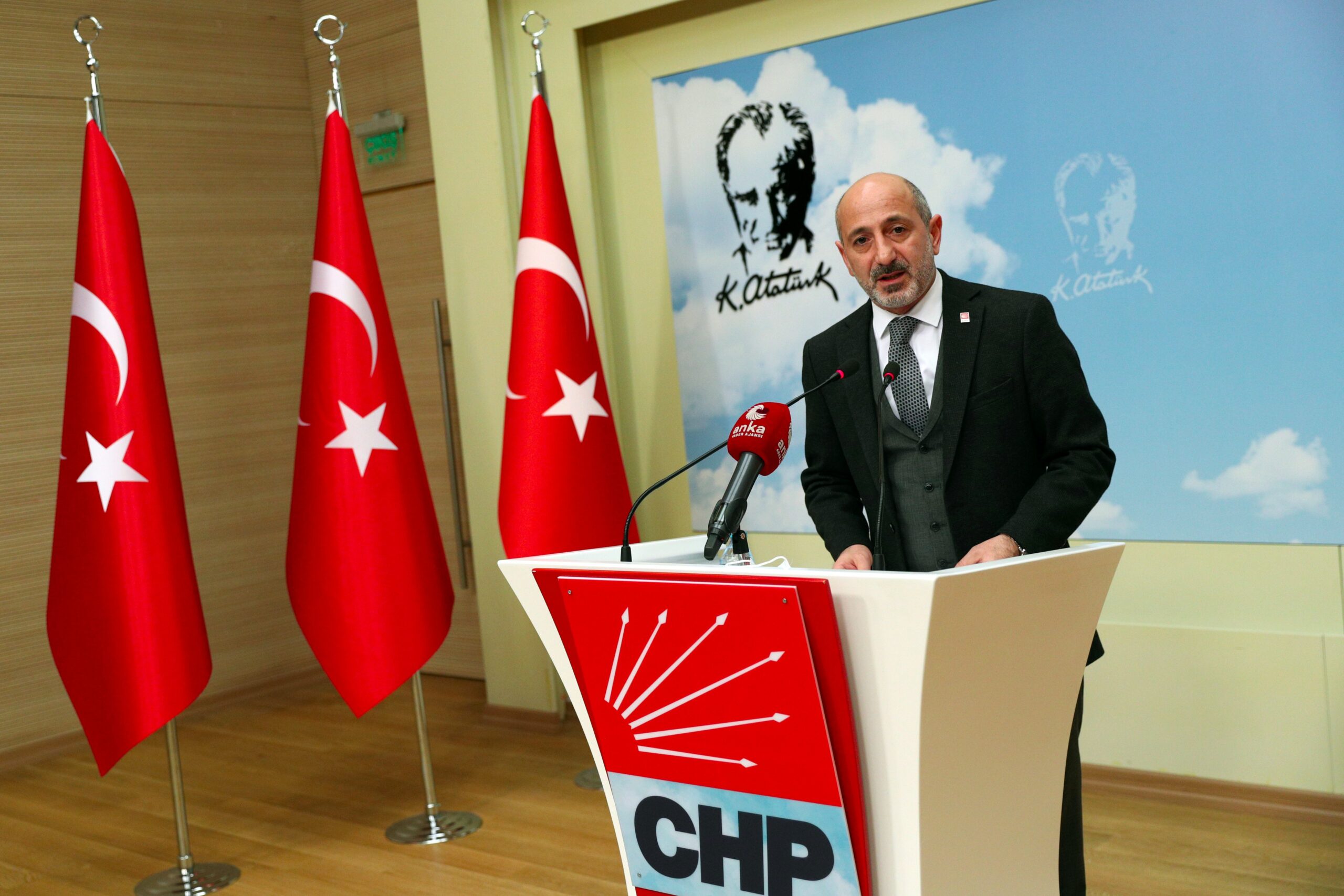 ELBİSTANLI 11 ÖĞRENCİ MECLİS GÜNDEMİNDE: “BELEDİYE ÇALIŞMIYOR, CEZASINI NEDEN ÇOCUKLAR