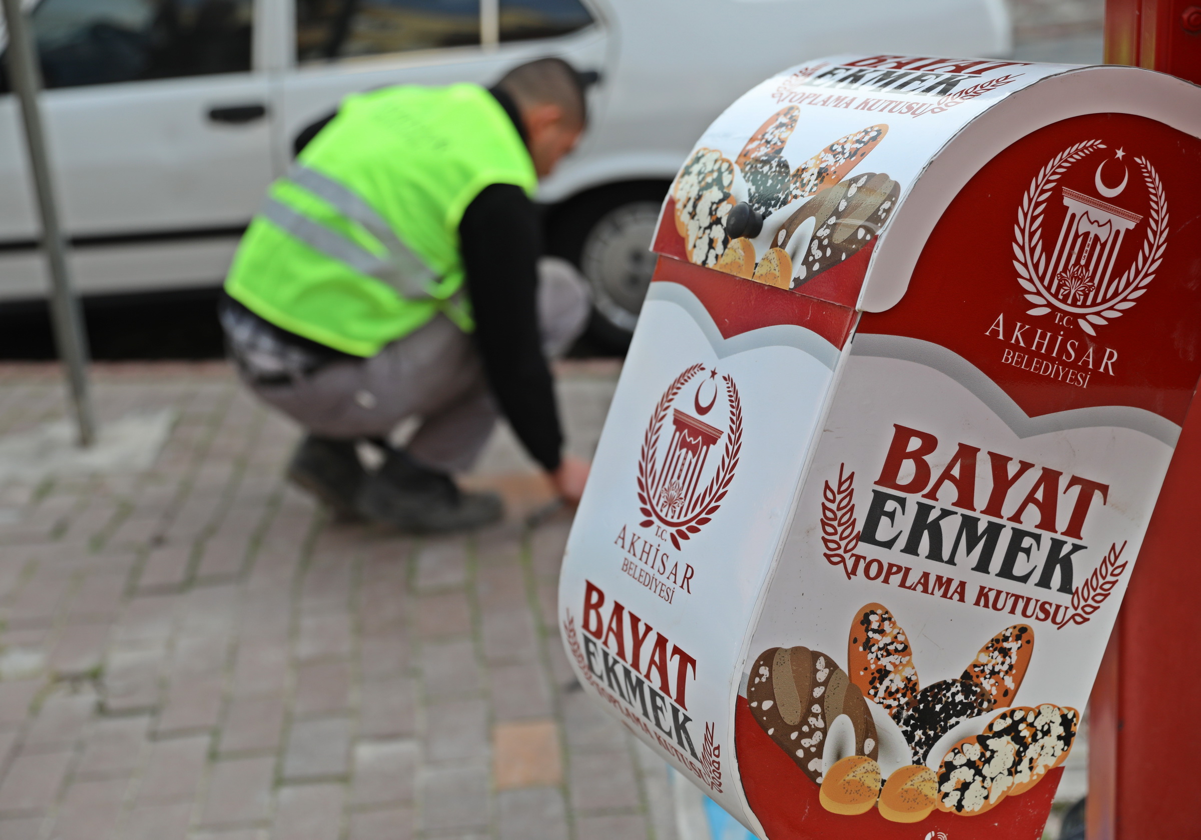 Akhisar Belediye Başkanı Besim Dutlulu, atık ve bayat ekmeklerin israf
