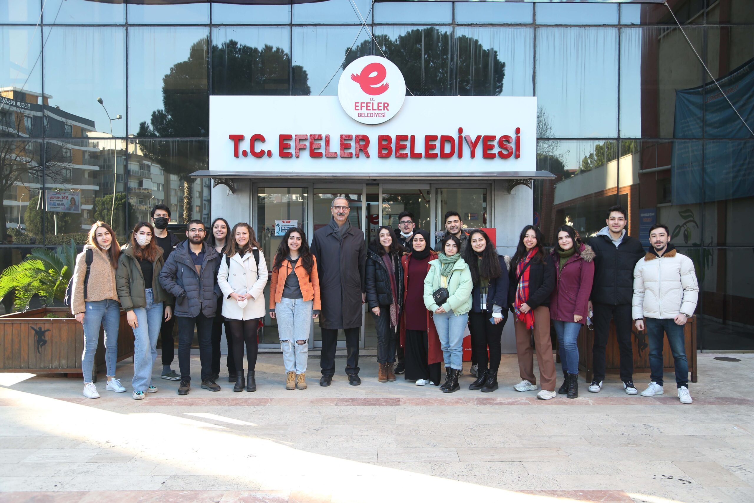 Adnan Menderes Üniversitesi (ADÜ) Tıp Fakültesi 6’ncı sınıf (intern) öğrencilerinin,