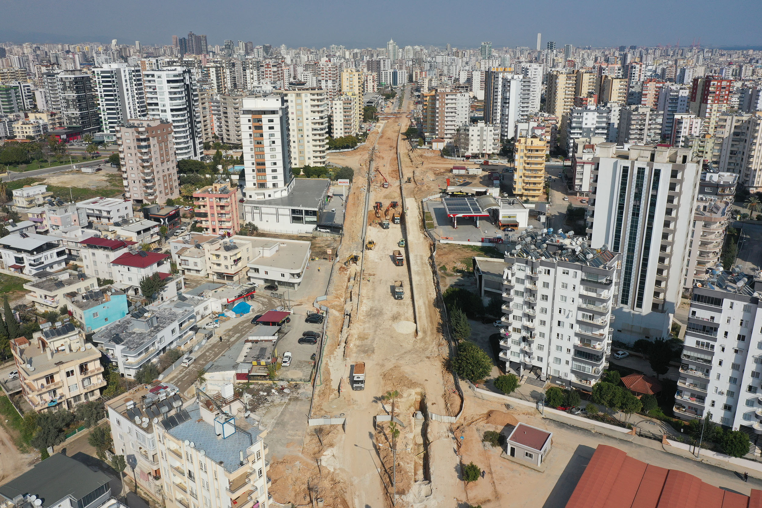 KATLI KAVŞAK ÇALIŞMALARININ YÜZDE 58’İ TAMAMLANDI Mersin Büyükşehir Belediyesi’nin ulaşımı